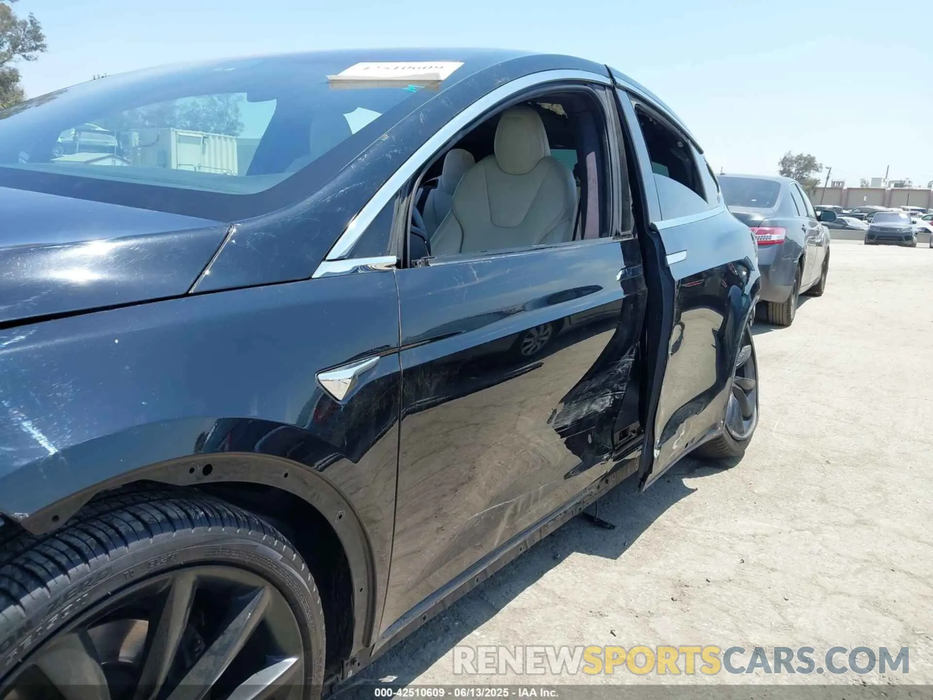 6 Photograph of a damaged car 5YJXCAE28LF248332 TESLA MODEL X 2020