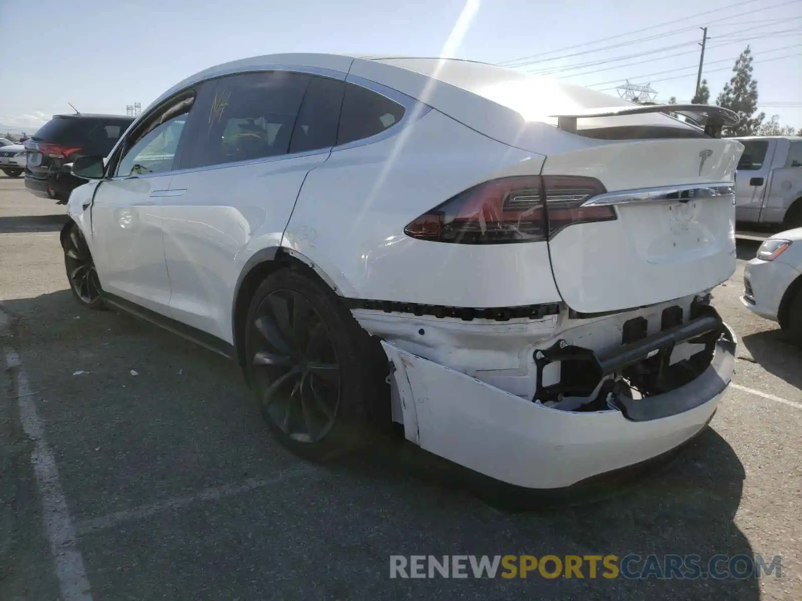 3 Photograph of a damaged car 5YJXCBE20LF242014 TESLA MODEL X 2020