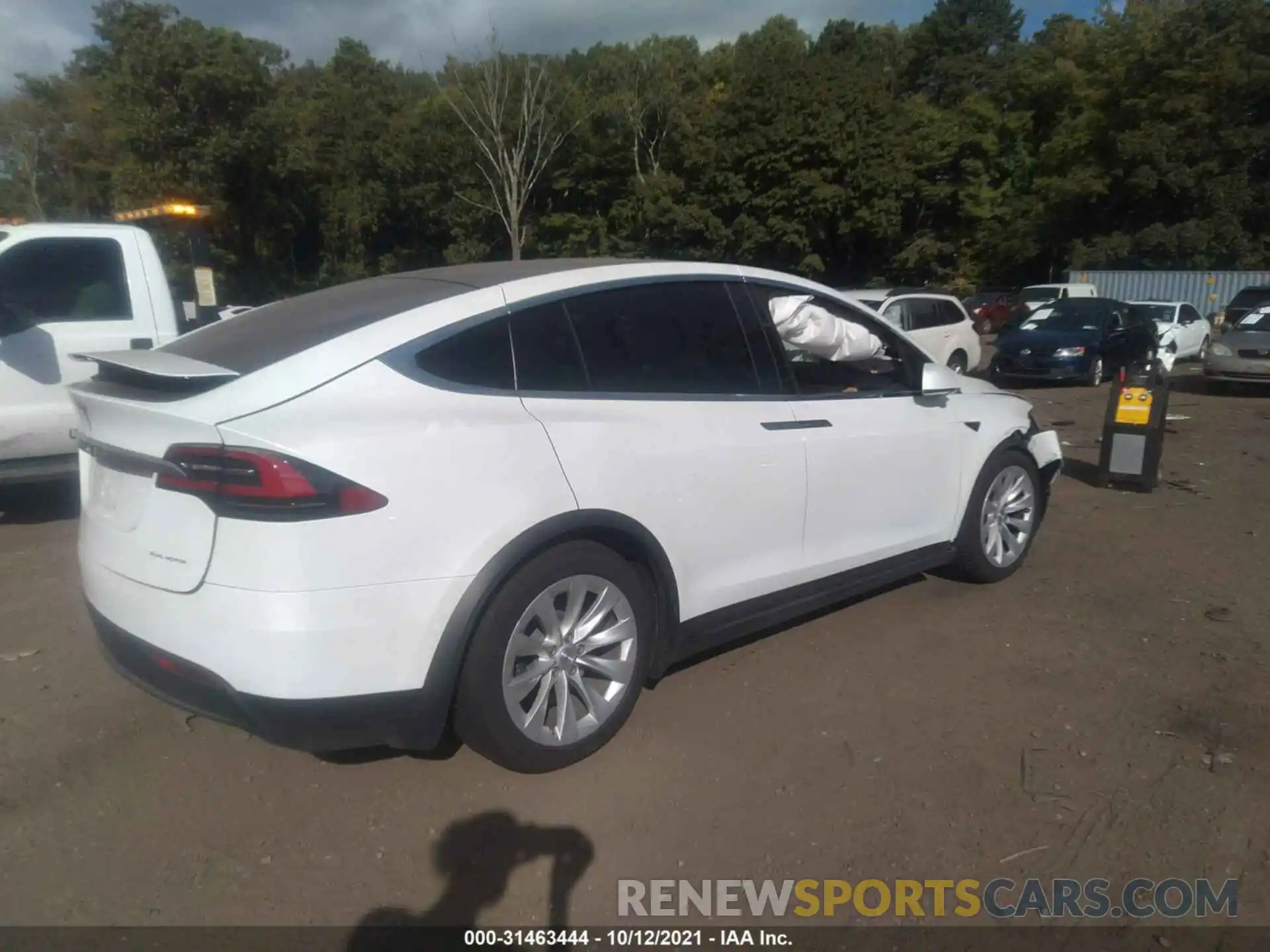 4 Photograph of a damaged car 5YJXCBE21LF227876 TESLA MODEL X 2020