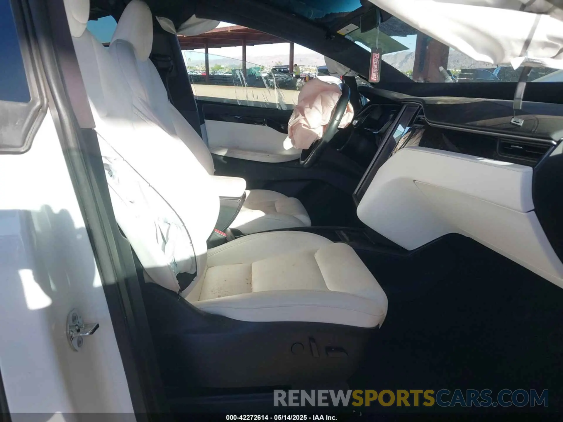 5 Photograph of a damaged car 5YJXCBE21LF238490 TESLA MODEL X 2020