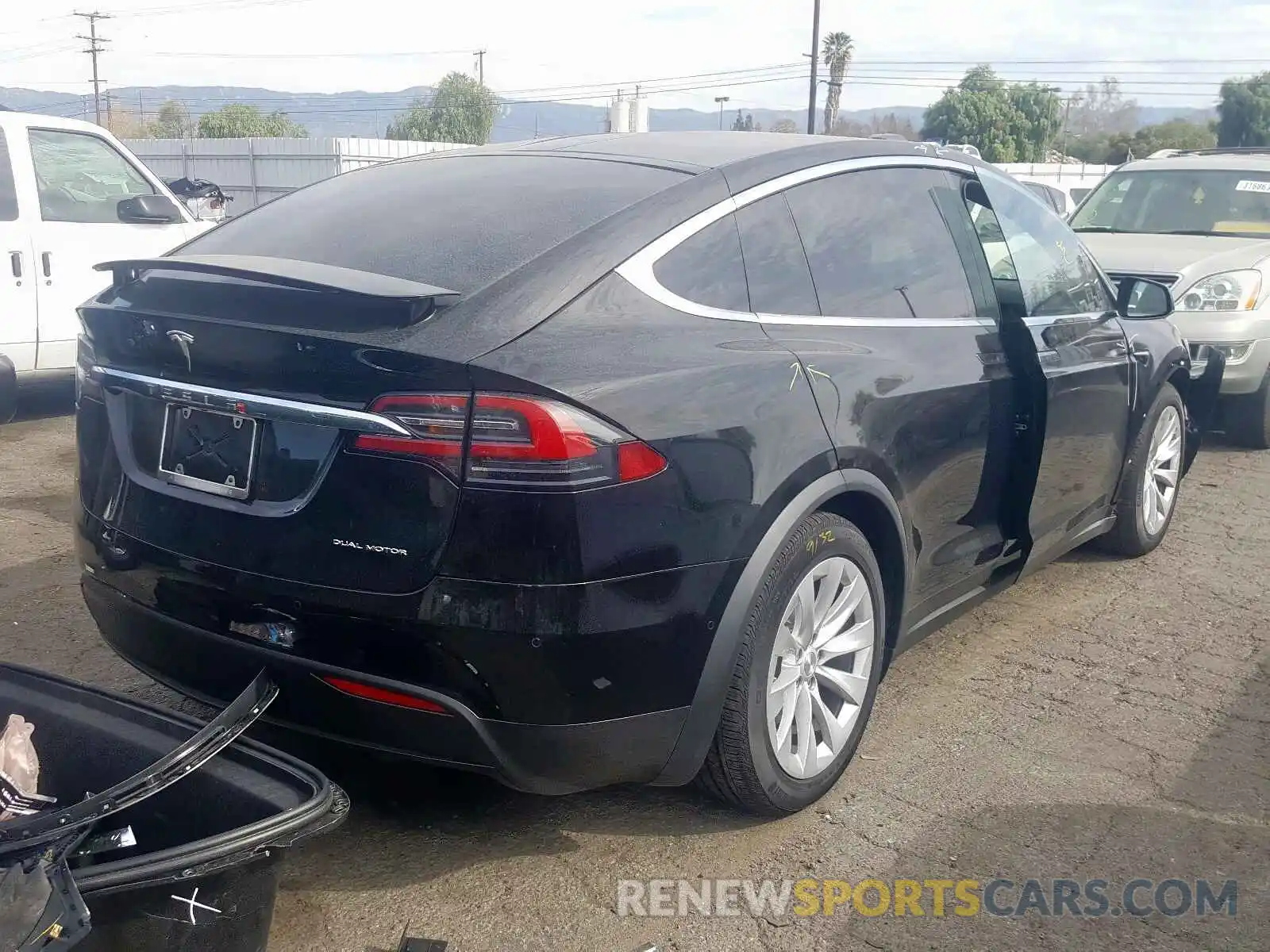 4 Photograph of a damaged car 5YJXCBE21LF241471 TESLA MODEL X 2020