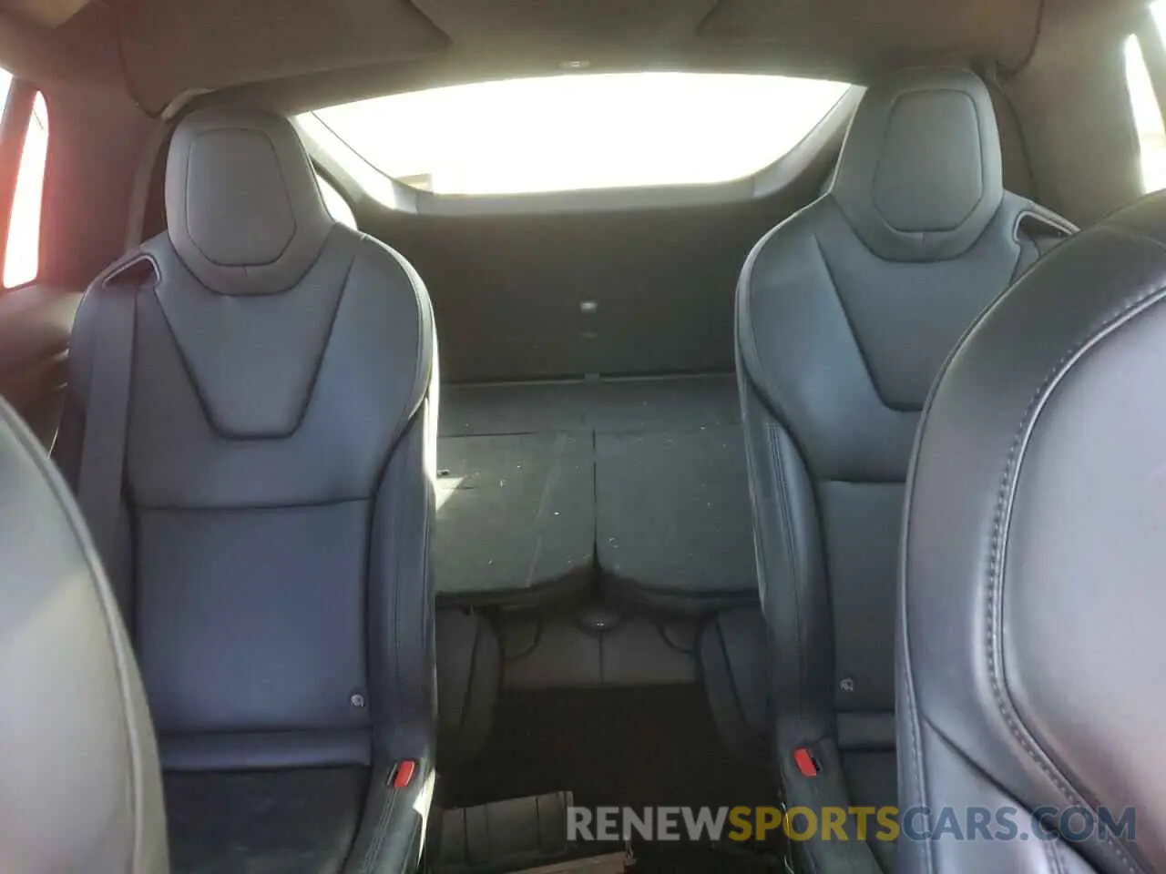 10 Photograph of a damaged car 5YJXCBE21LF246685 TESLA MODEL X 2020