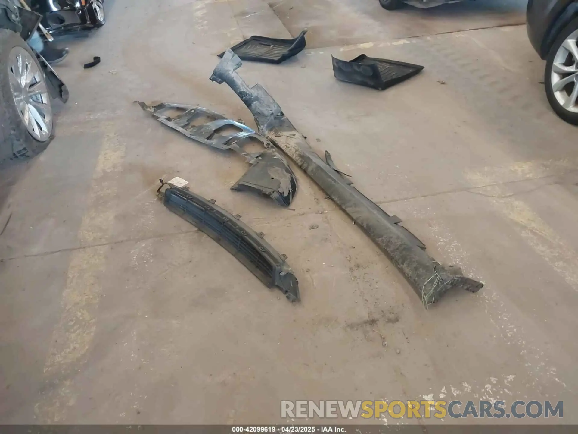 12 Photograph of a damaged car 5YJXCBE22LF261759 TESLA MODEL X 2020