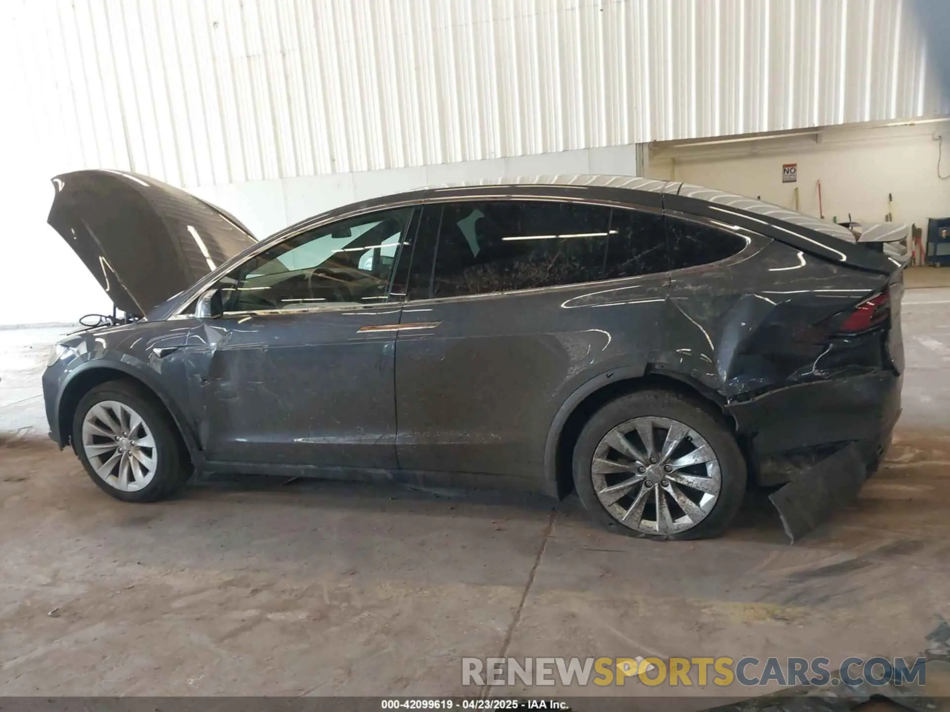 15 Photograph of a damaged car 5YJXCBE22LF261759 TESLA MODEL X 2020