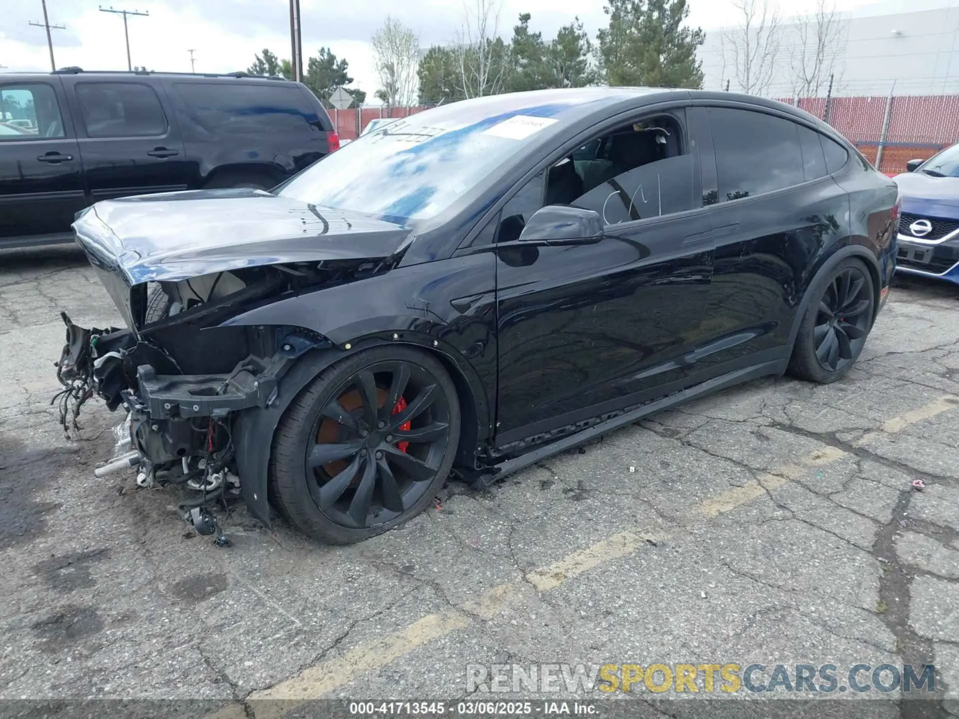 2 Photograph of a damaged car 5YJXCBE22LF283325 TESLA MODEL X 2020