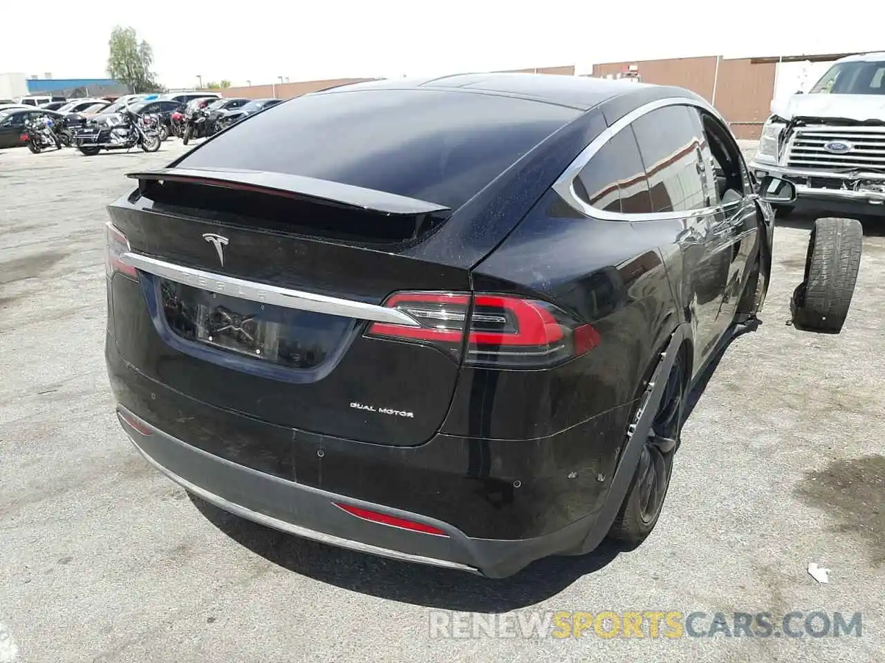 4 Photograph of a damaged car 5YJXCBE22LF303900 TESLA MODEL X 2020