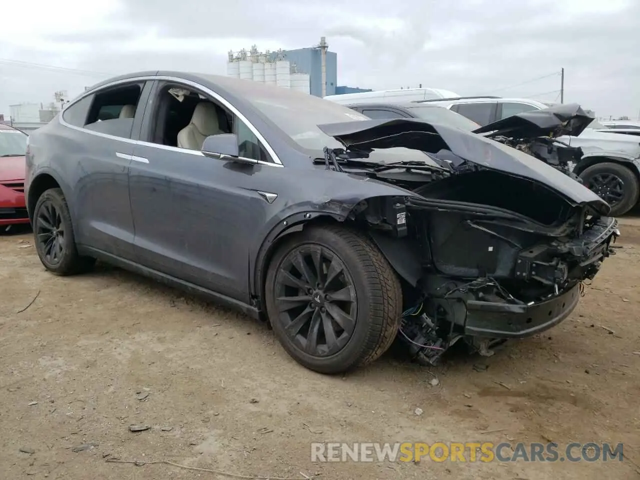4 Photograph of a damaged car 5YJXCBE25LF226035 TESLA MODEL X 2020