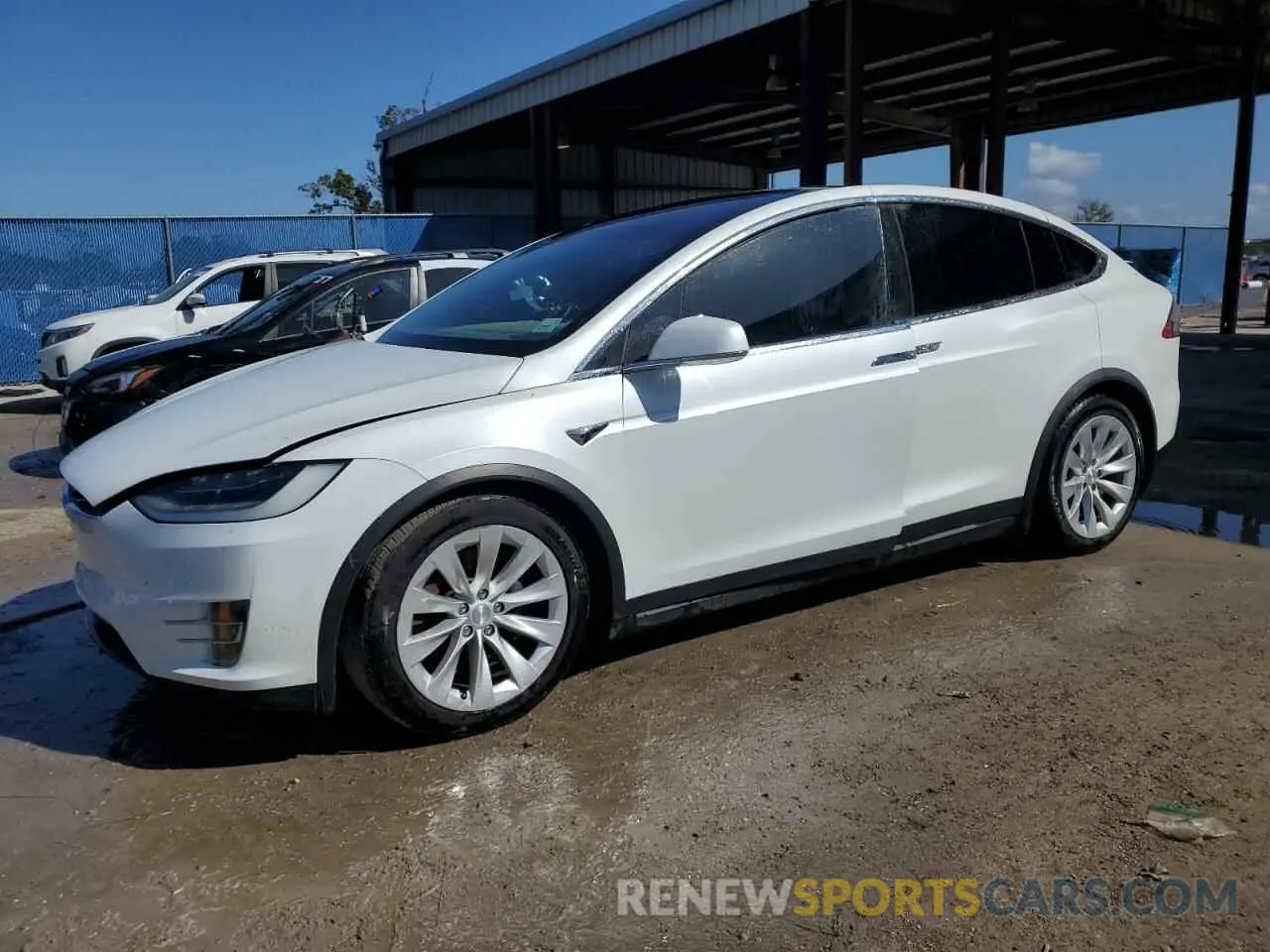 1 Photograph of a damaged car 5YJXCBE25LF281116 TESLA MODEL X 2020