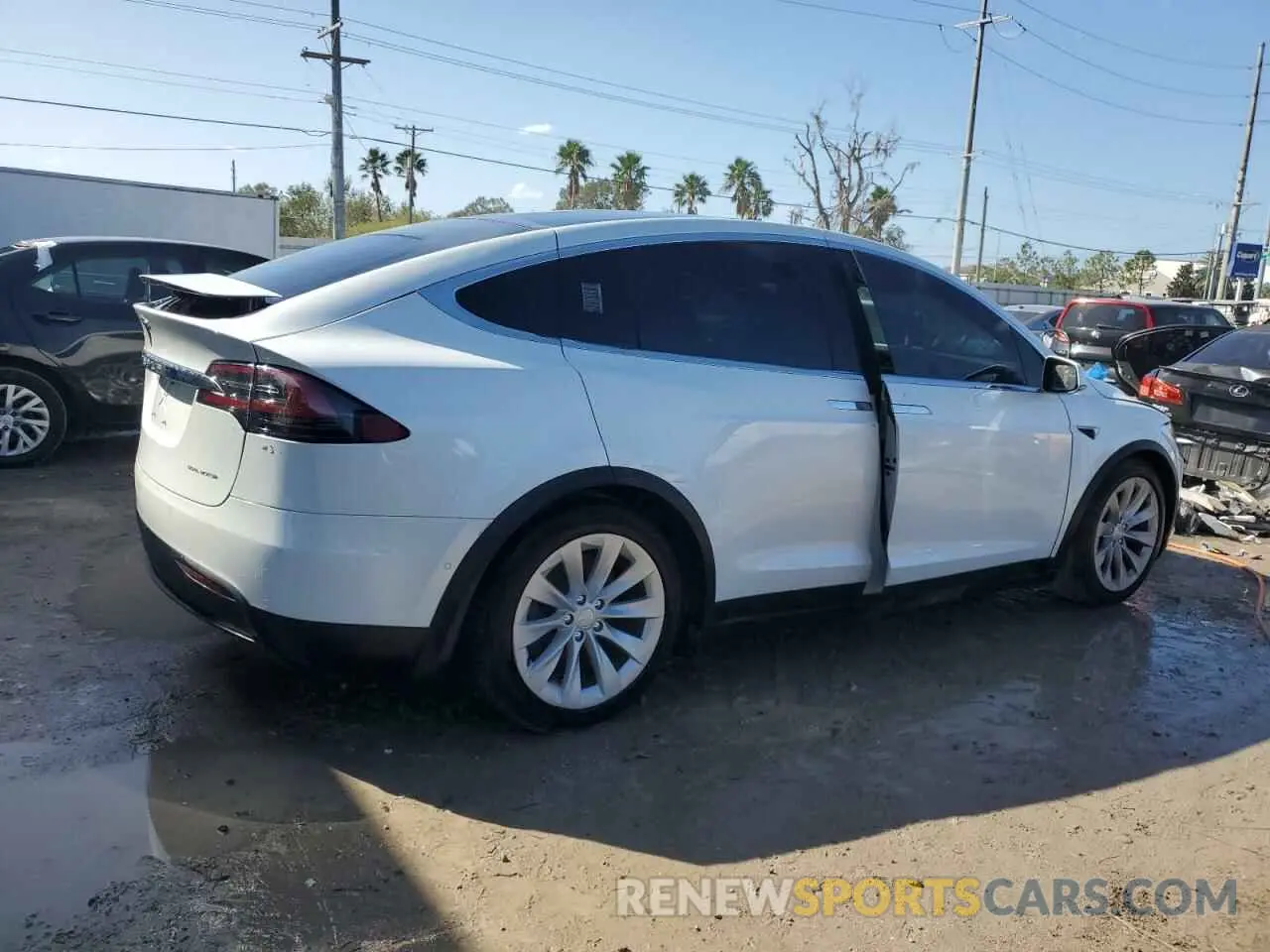 3 Photograph of a damaged car 5YJXCBE25LF281116 TESLA MODEL X 2020