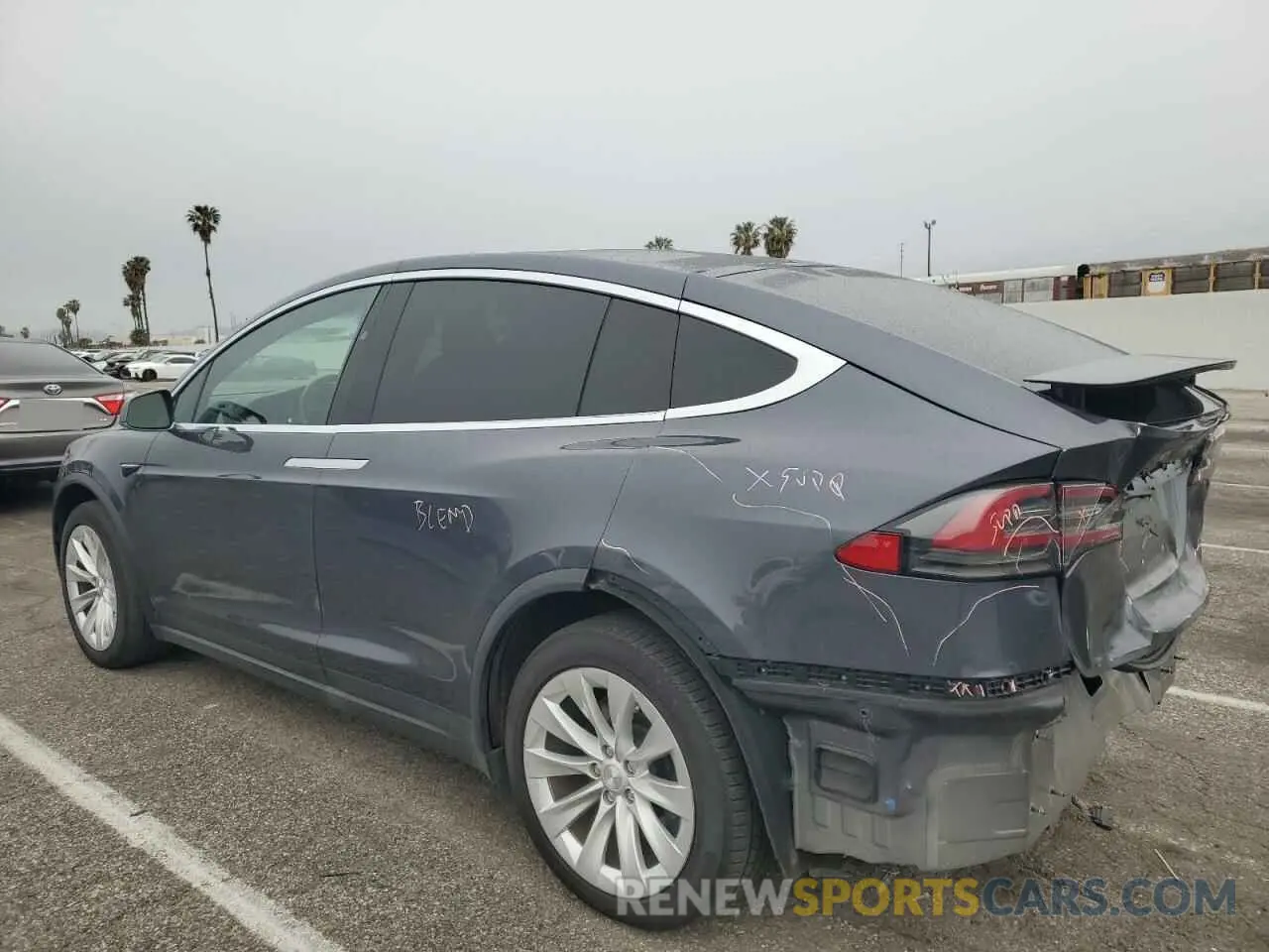 2 Photograph of a damaged car 5YJXCBE25LF305575 TESLA MODEL X 2020