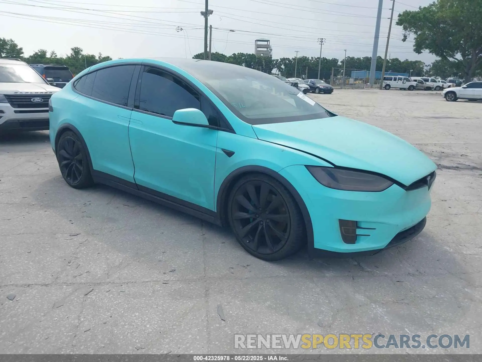 1 Photograph of a damaged car 5YJXCBE26LF249243 TESLA MODEL X 2020