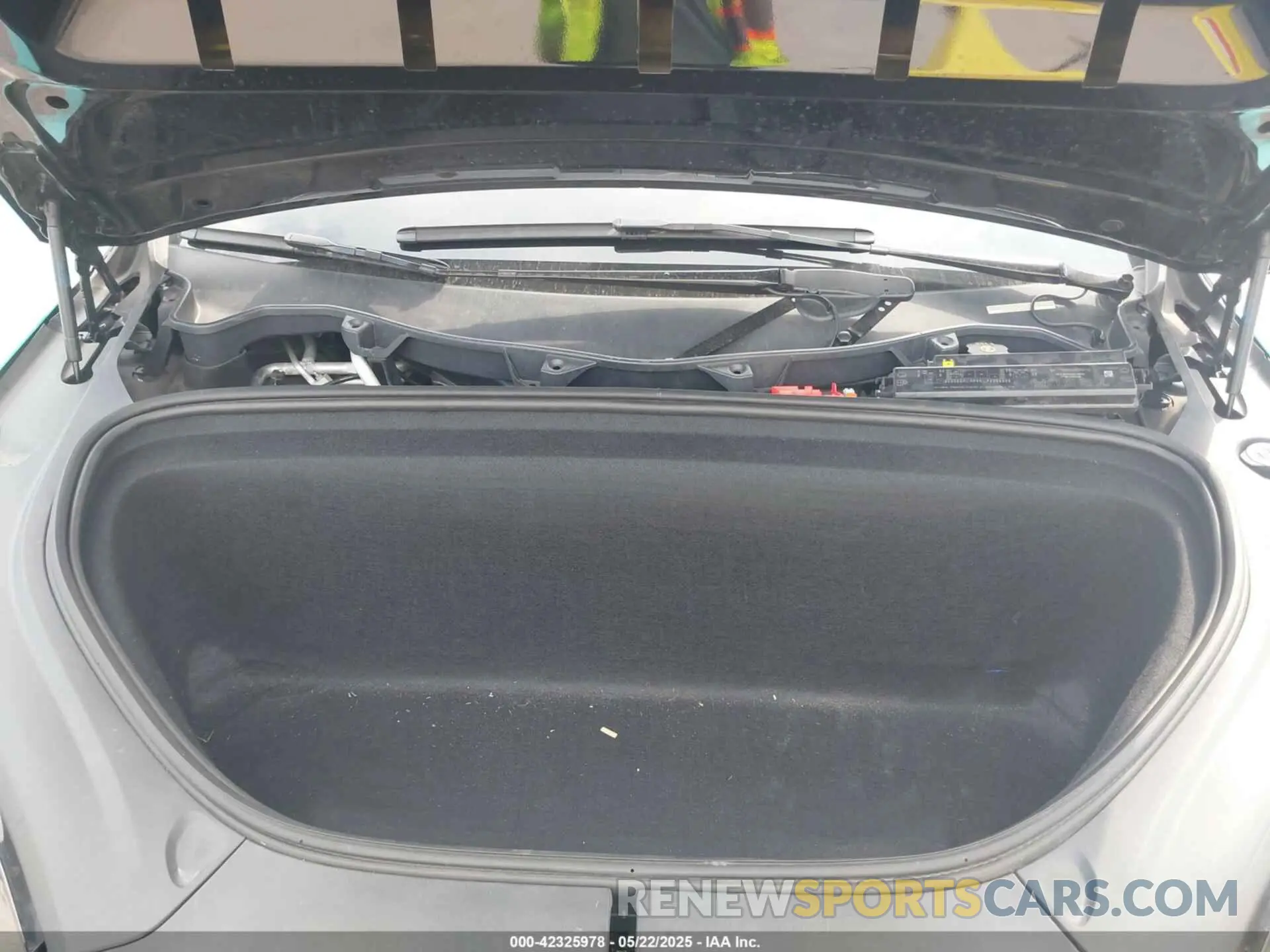 10 Photograph of a damaged car 5YJXCBE26LF249243 TESLA MODEL X 2020