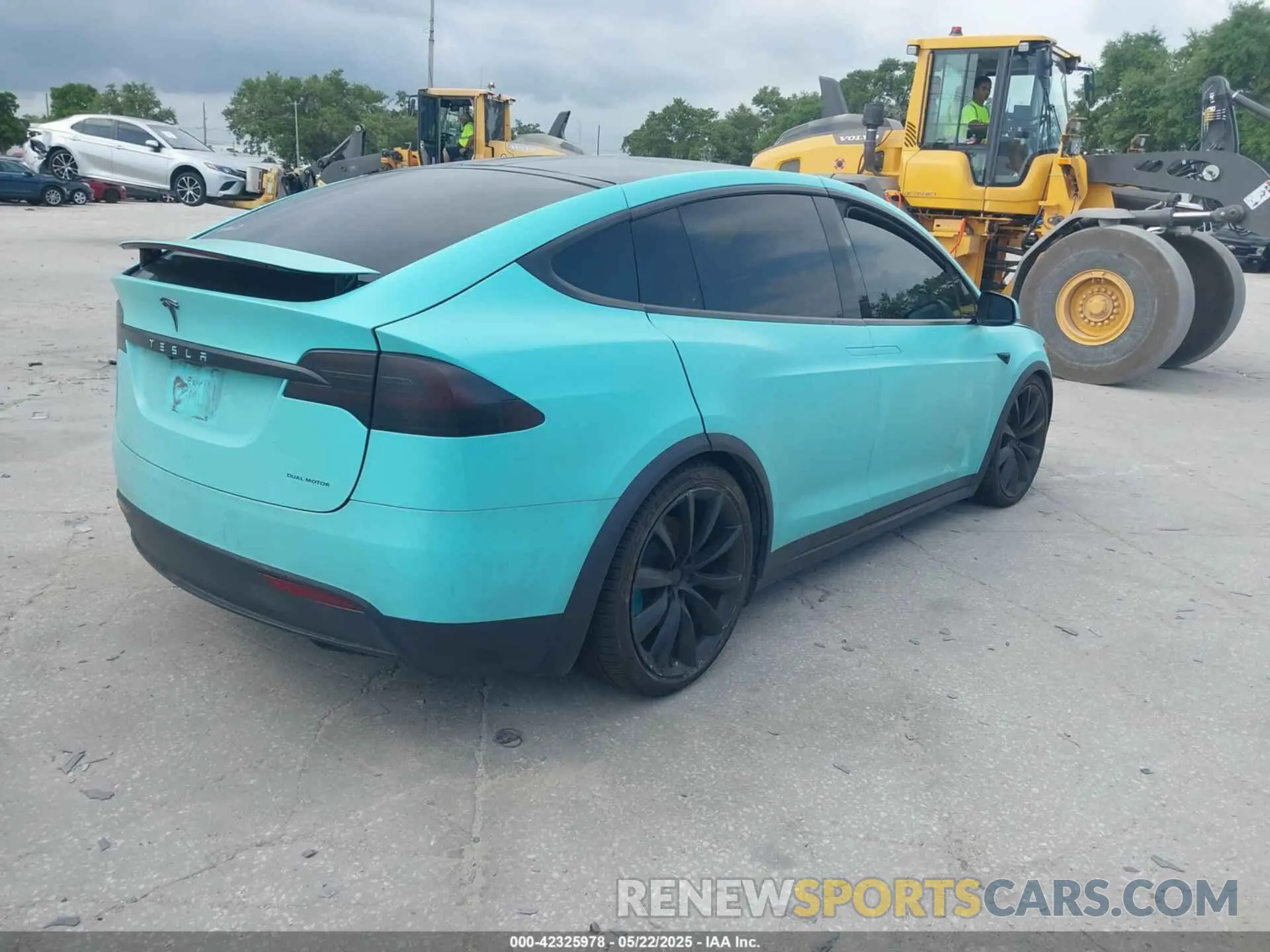 4 Photograph of a damaged car 5YJXCBE26LF249243 TESLA MODEL X 2020
