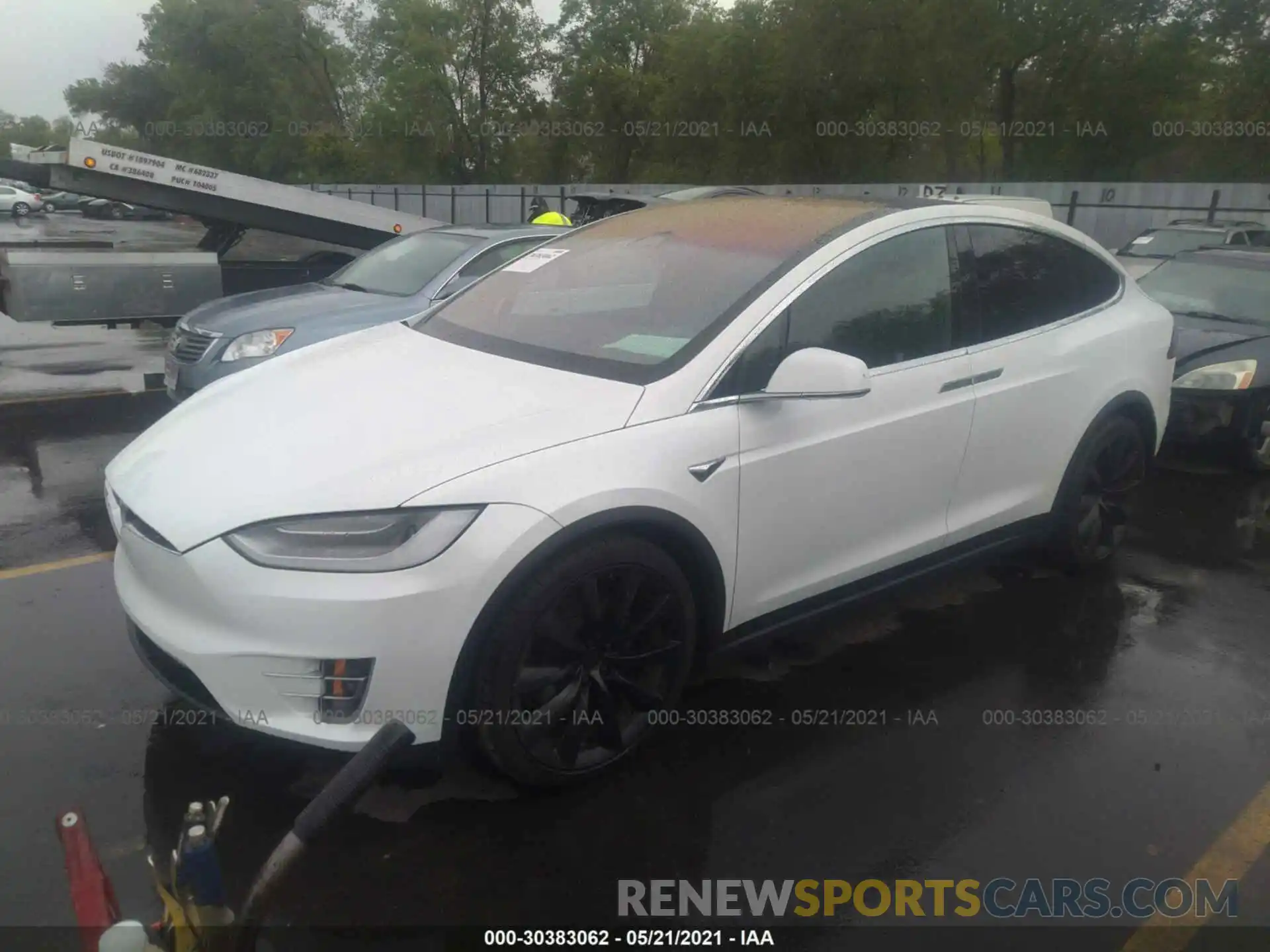 2 Photograph of a damaged car 5YJXCBE26LF284767 TESLA MODEL X 2020