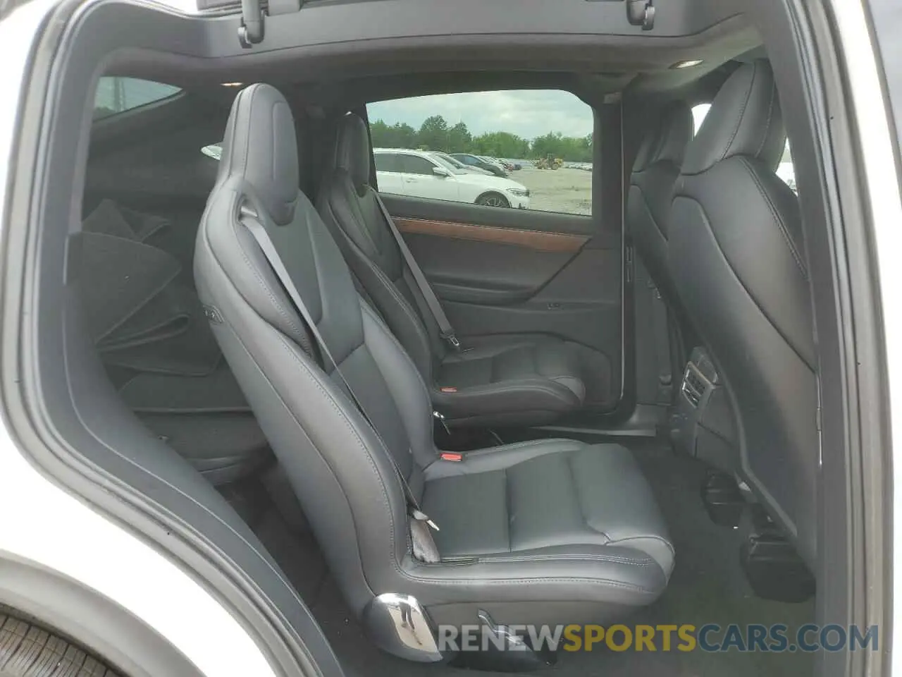 10 Photograph of a damaged car 5YJXCBE26LF300112 TESLA MODEL X 2020