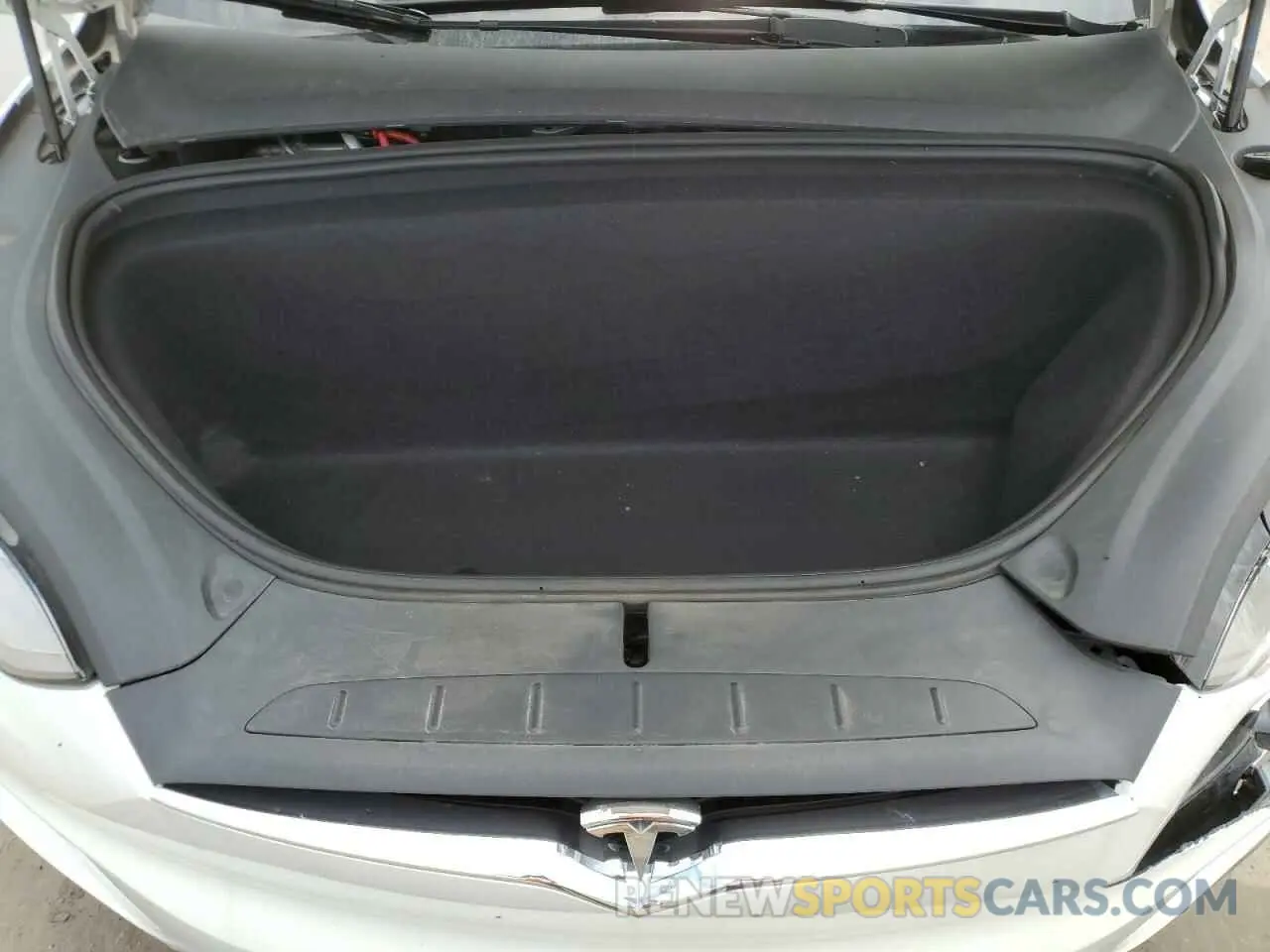 11 Photograph of a damaged car 5YJXCBE26LF300112 TESLA MODEL X 2020