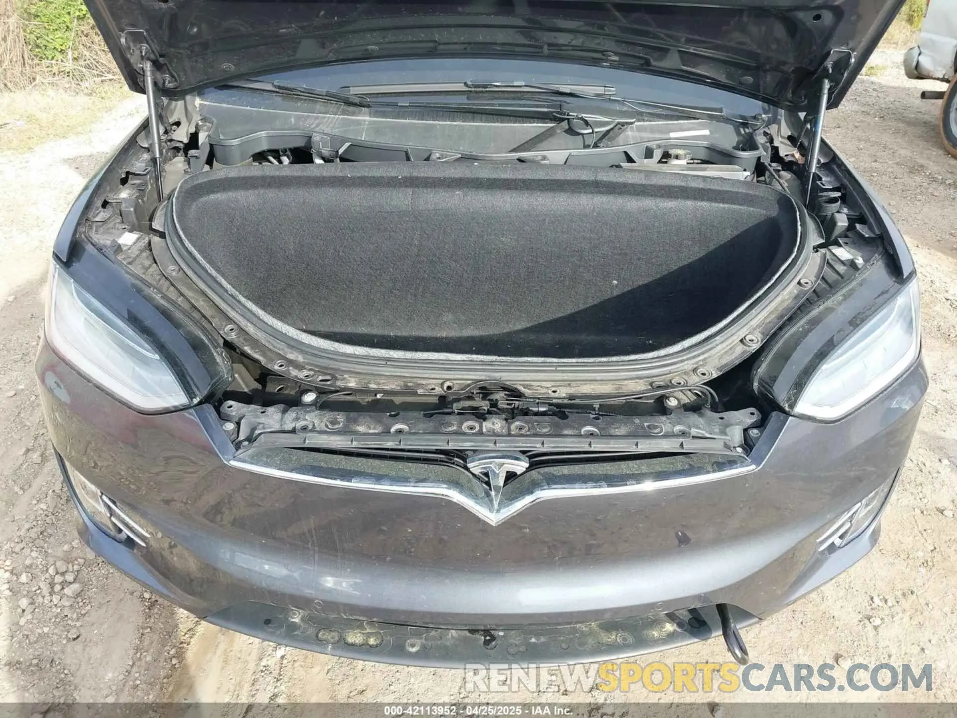 10 Photograph of a damaged car 5YJXCBE26LF300370 TESLA MODEL X 2020