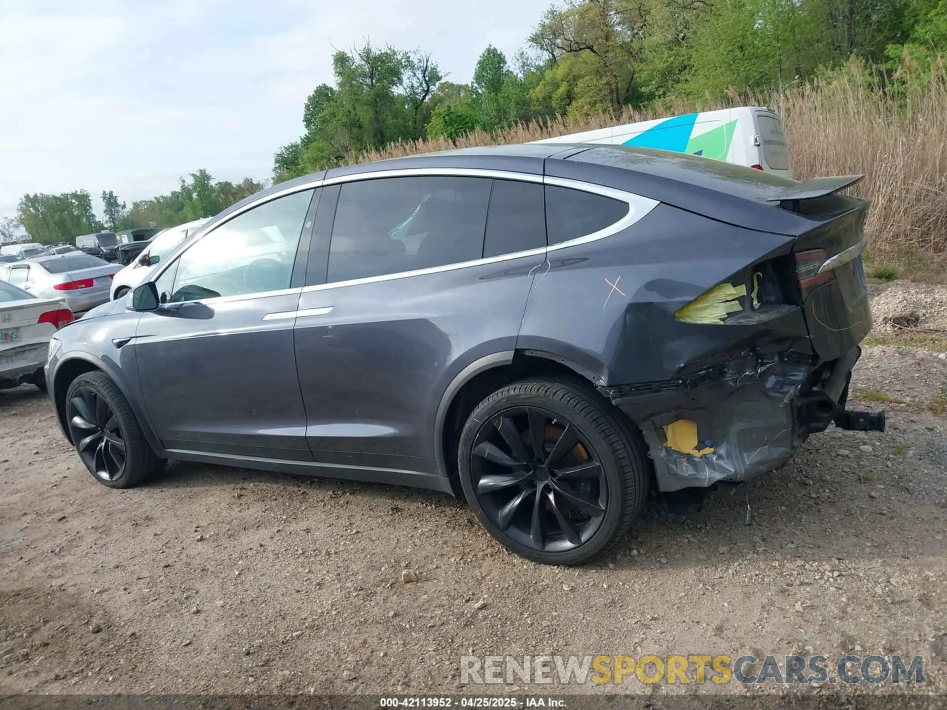15 Photograph of a damaged car 5YJXCBE26LF300370 TESLA MODEL X 2020