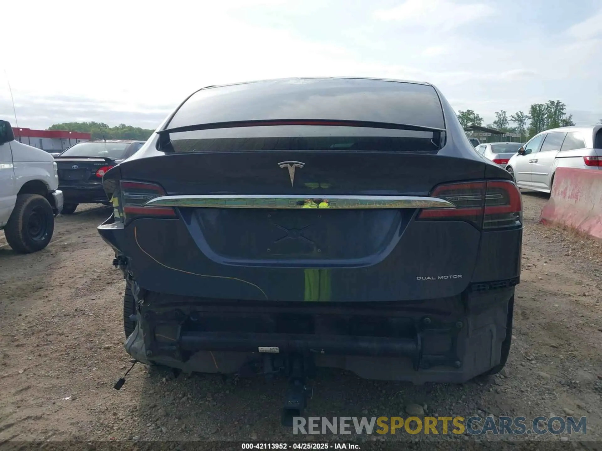 20 Photograph of a damaged car 5YJXCBE26LF300370 TESLA MODEL X 2020