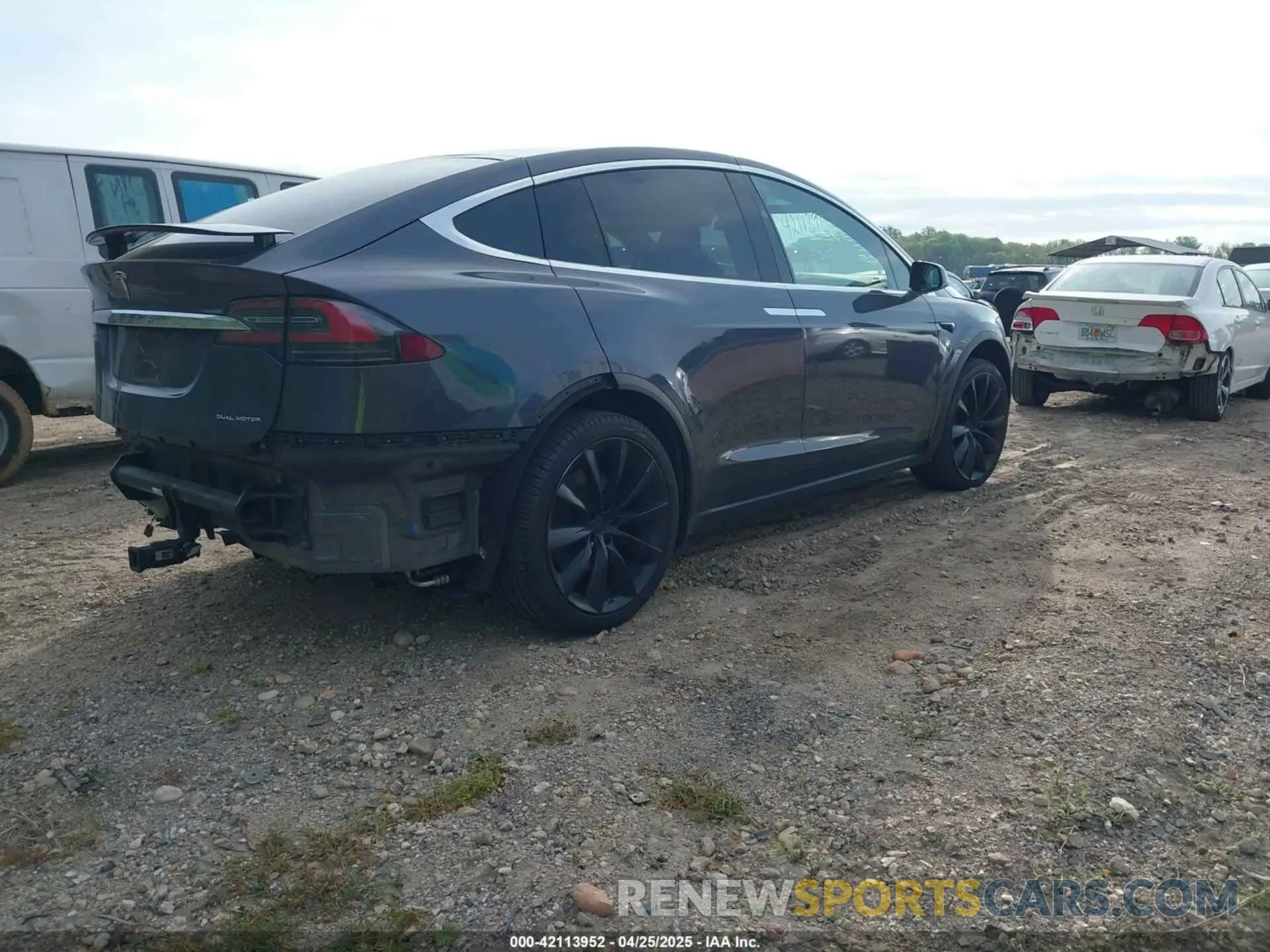 4 Photograph of a damaged car 5YJXCBE26LF300370 TESLA MODEL X 2020