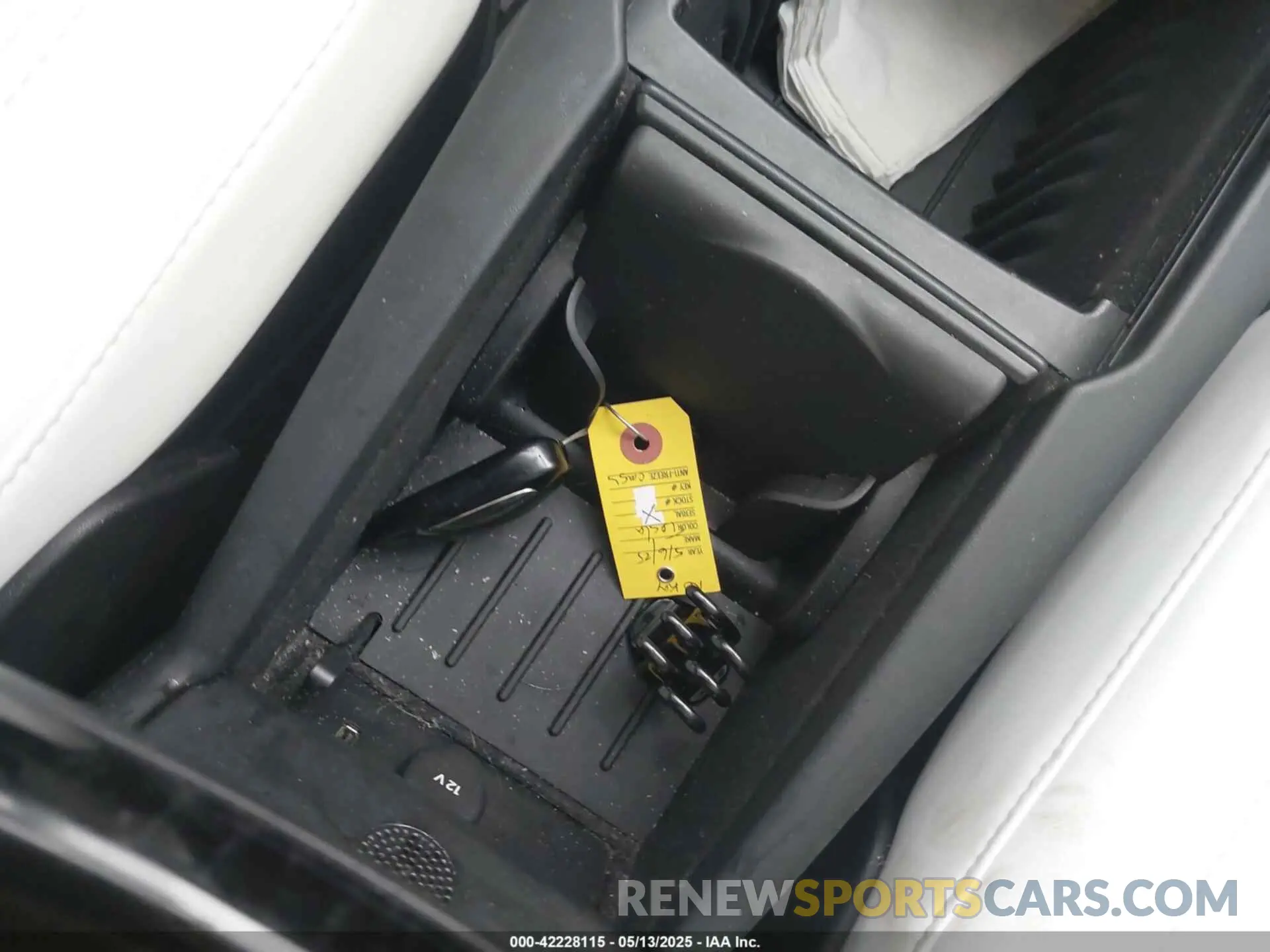 11 Photograph of a damaged car 5YJXCBE26LF301504 TESLA MODEL X 2020