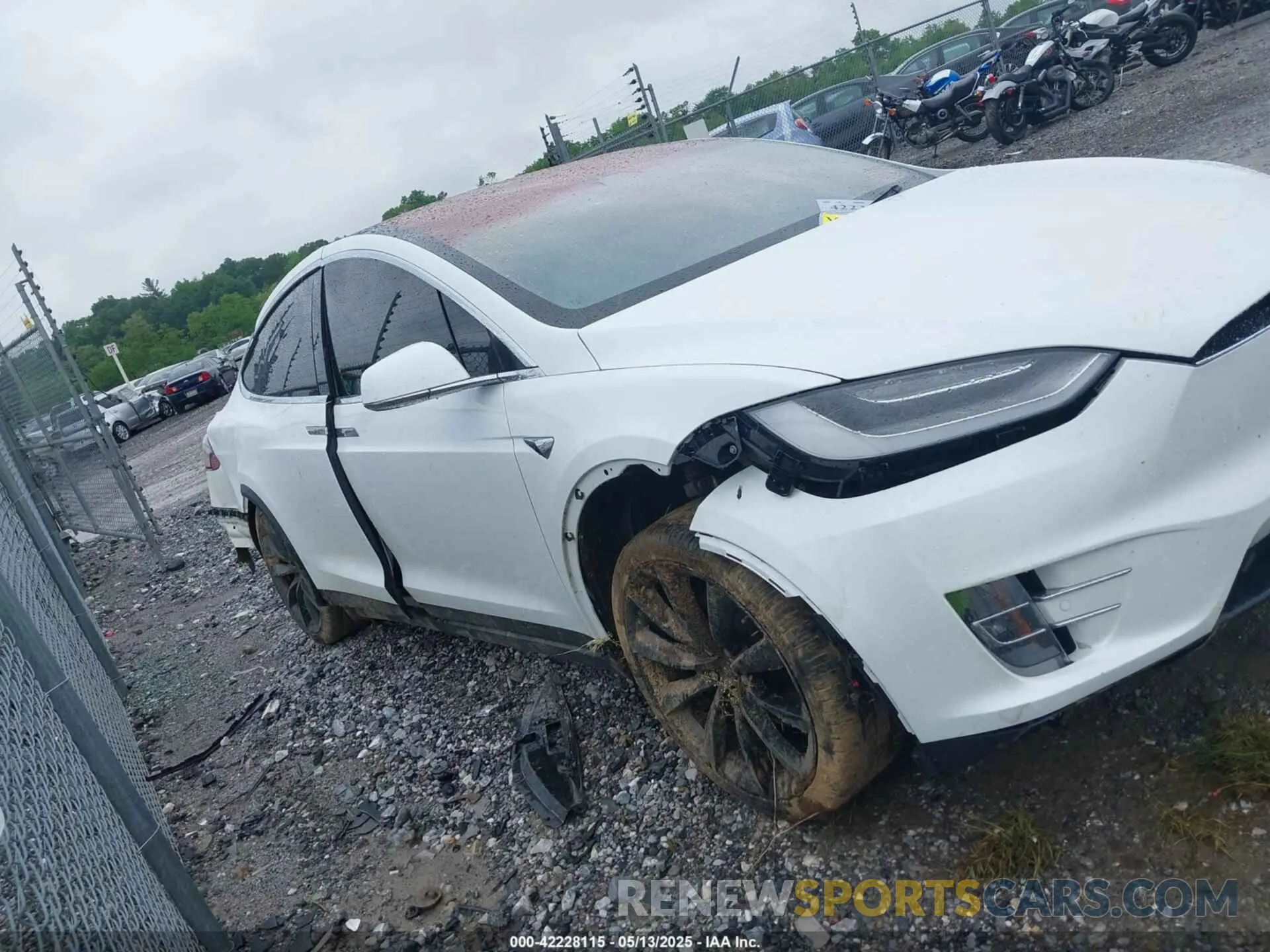 13 Photograph of a damaged car 5YJXCBE26LF301504 TESLA MODEL X 2020