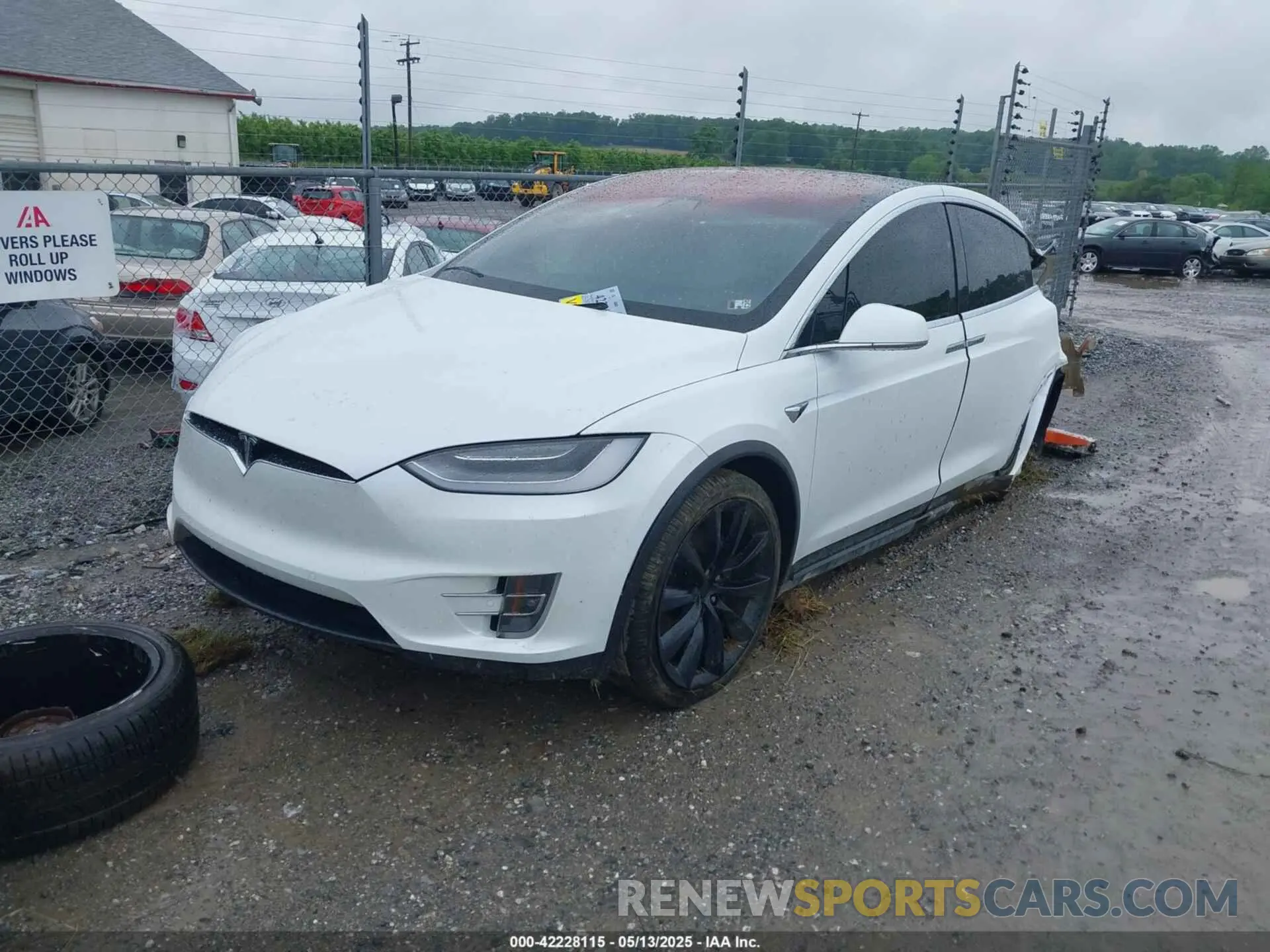 2 Photograph of a damaged car 5YJXCBE26LF301504 TESLA MODEL X 2020