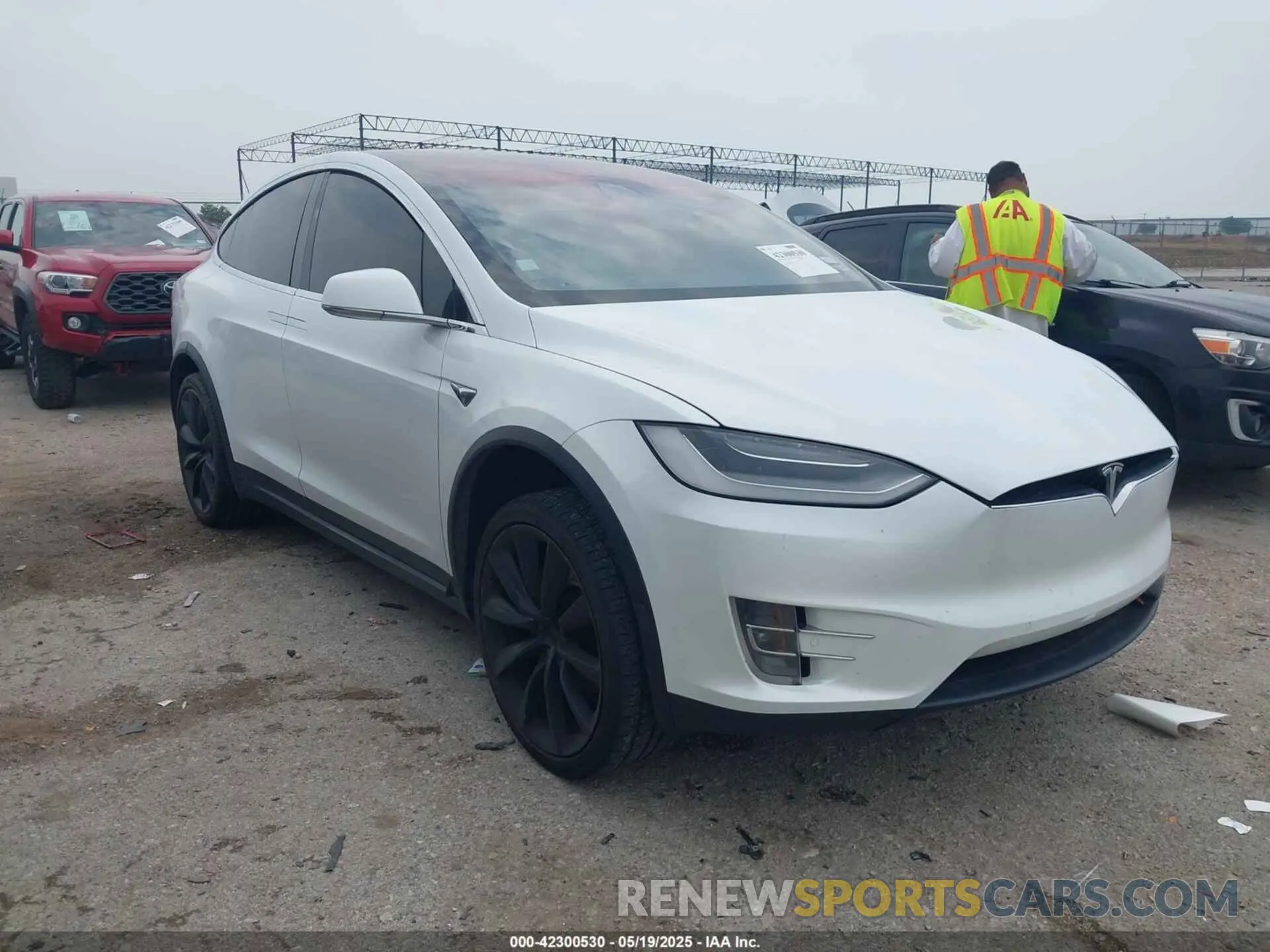 1 Photograph of a damaged car 5YJXCBE26LF304404 TESLA MODEL X 2020