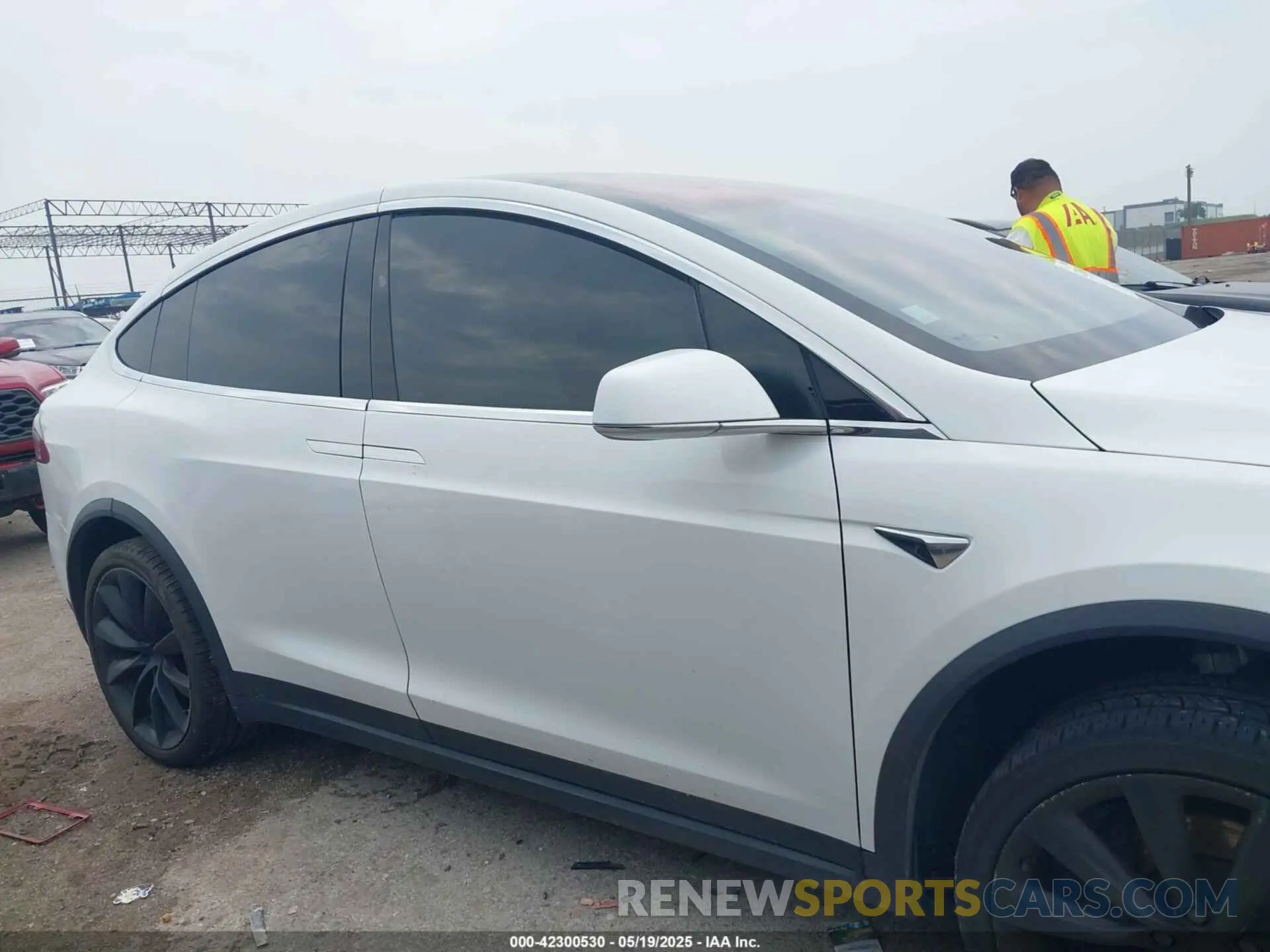 12 Photograph of a damaged car 5YJXCBE26LF304404 TESLA MODEL X 2020