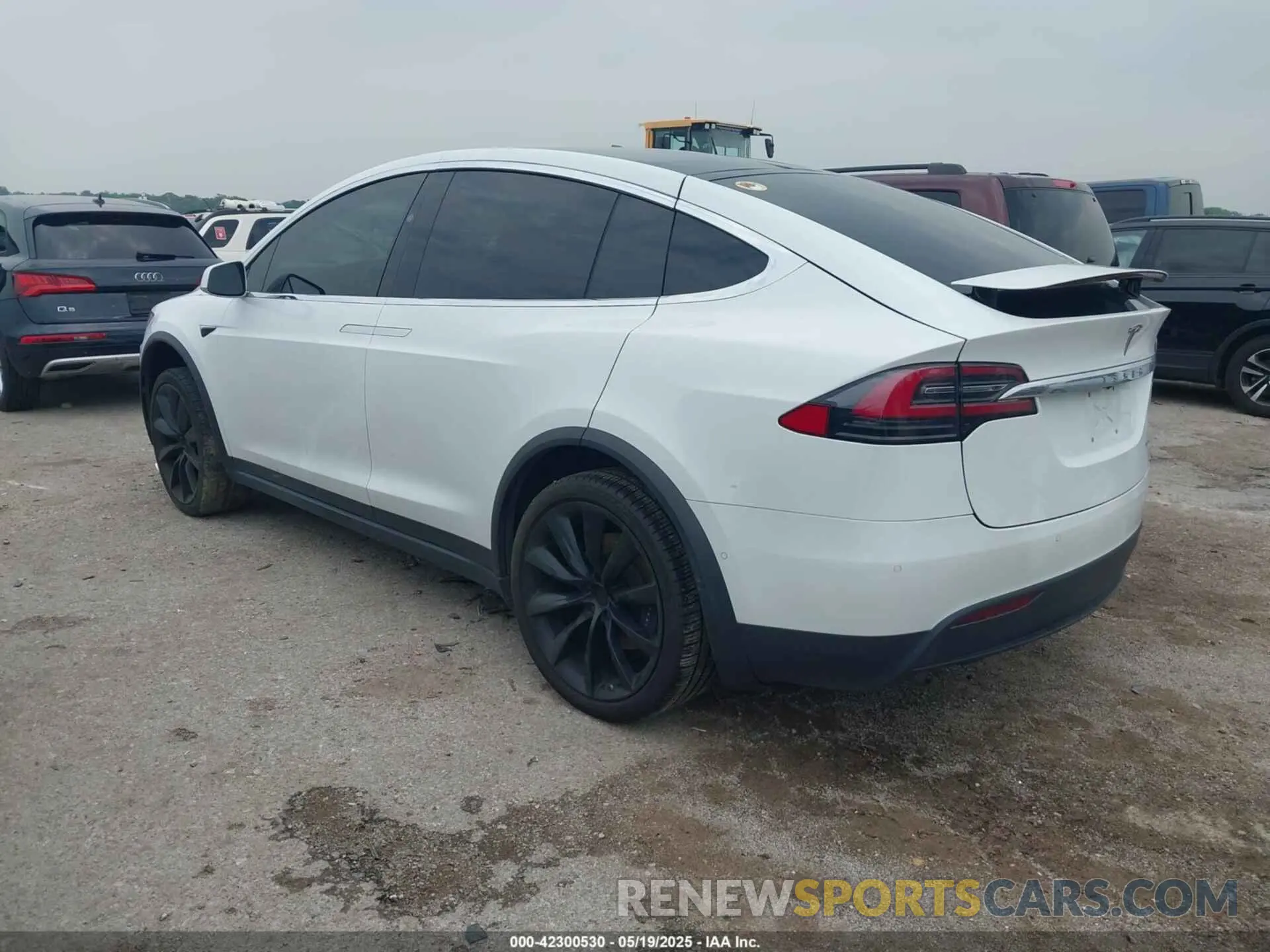 3 Photograph of a damaged car 5YJXCBE26LF304404 TESLA MODEL X 2020