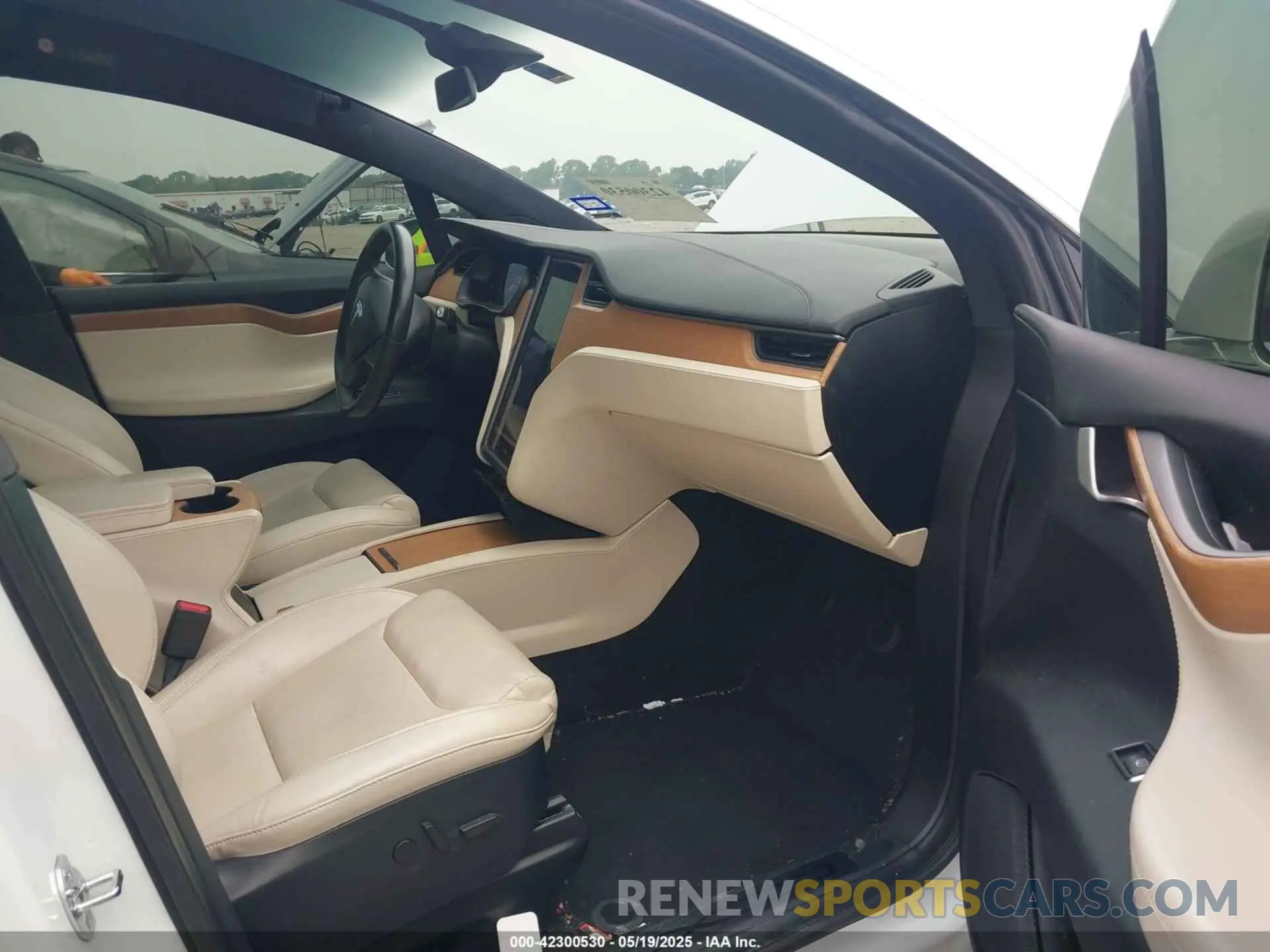 5 Photograph of a damaged car 5YJXCBE26LF304404 TESLA MODEL X 2020