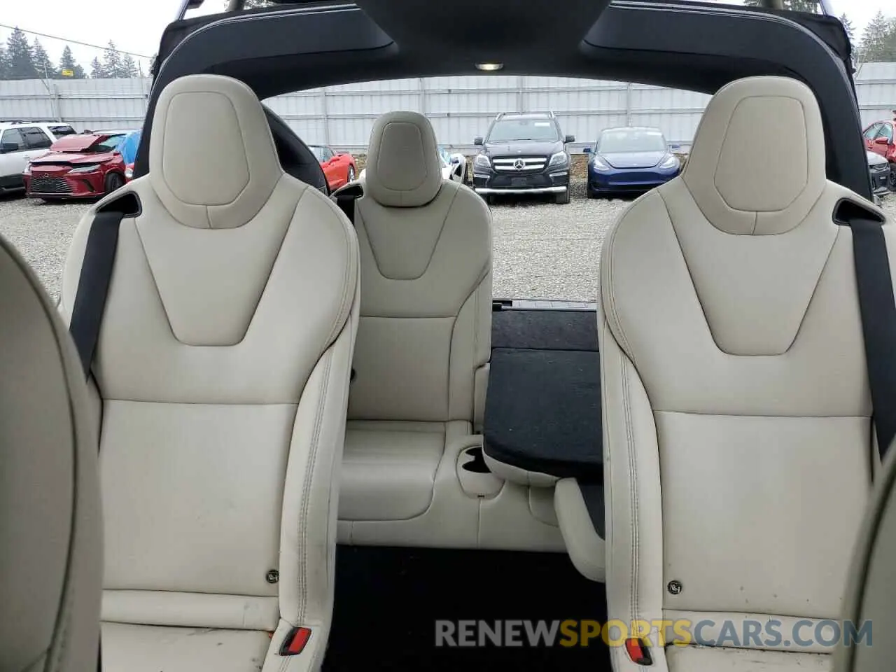 10 Photograph of a damaged car 5YJXCBE26LF304435 TESLA MODEL X 2020