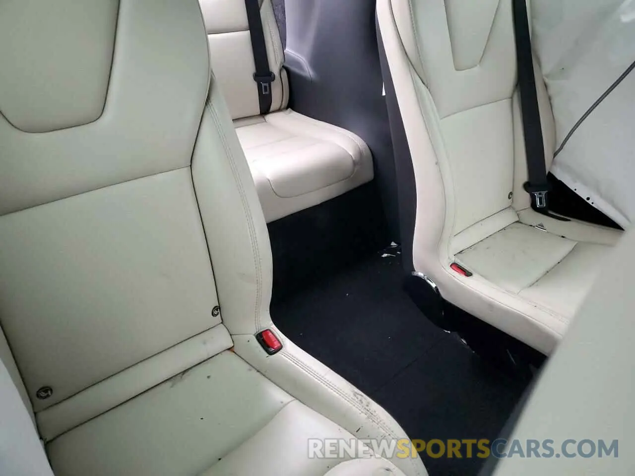 11 Photograph of a damaged car 5YJXCBE26LF304435 TESLA MODEL X 2020