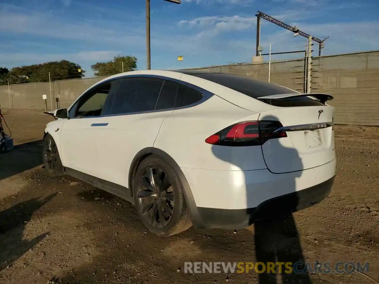 3 Photograph of a damaged car 5YJXCBE28LF235716 TESLA MODEL X 2020