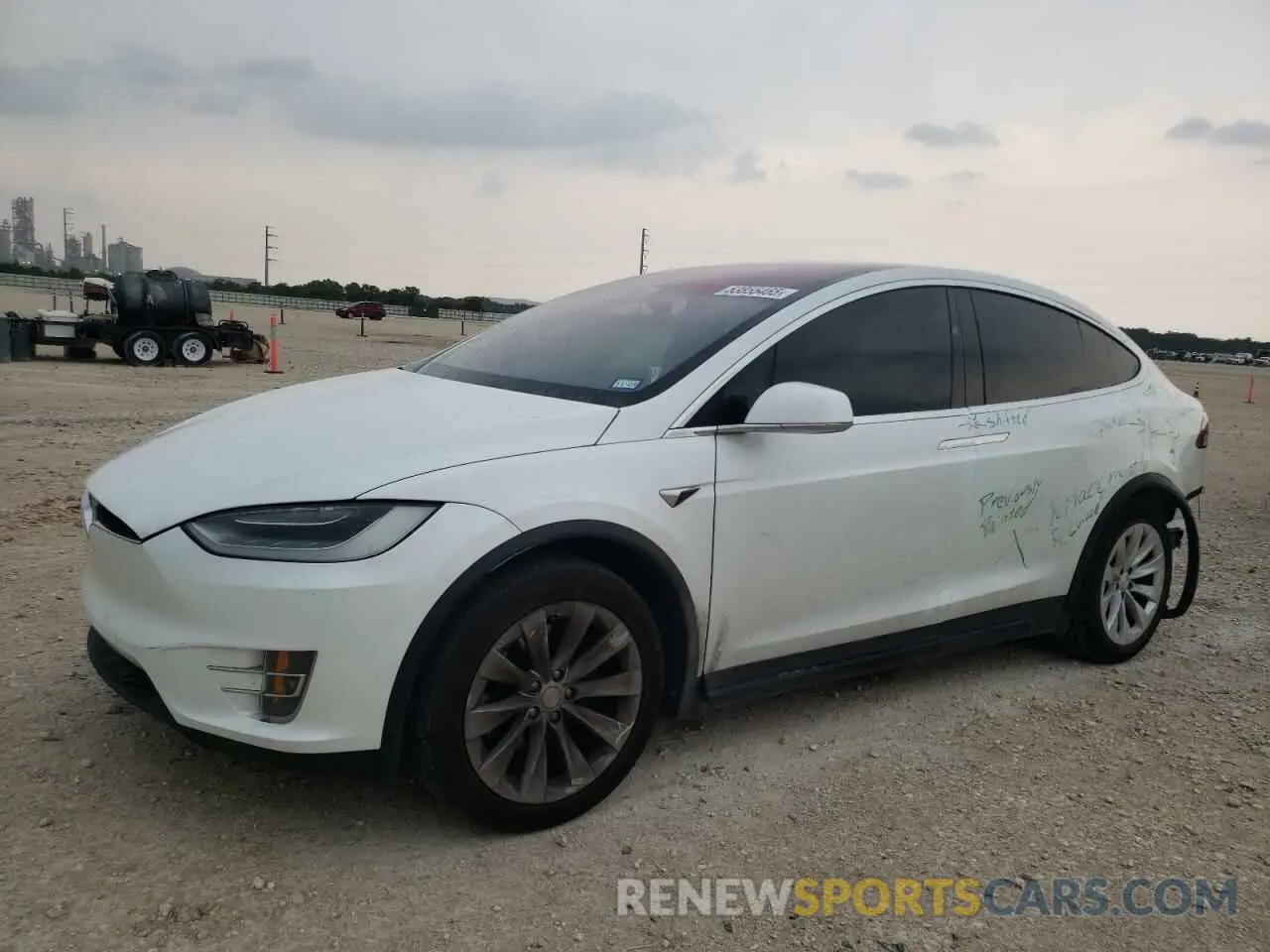 1 Photograph of a damaged car 5YJXCBE28LF297603 TESLA MODEL X 2020