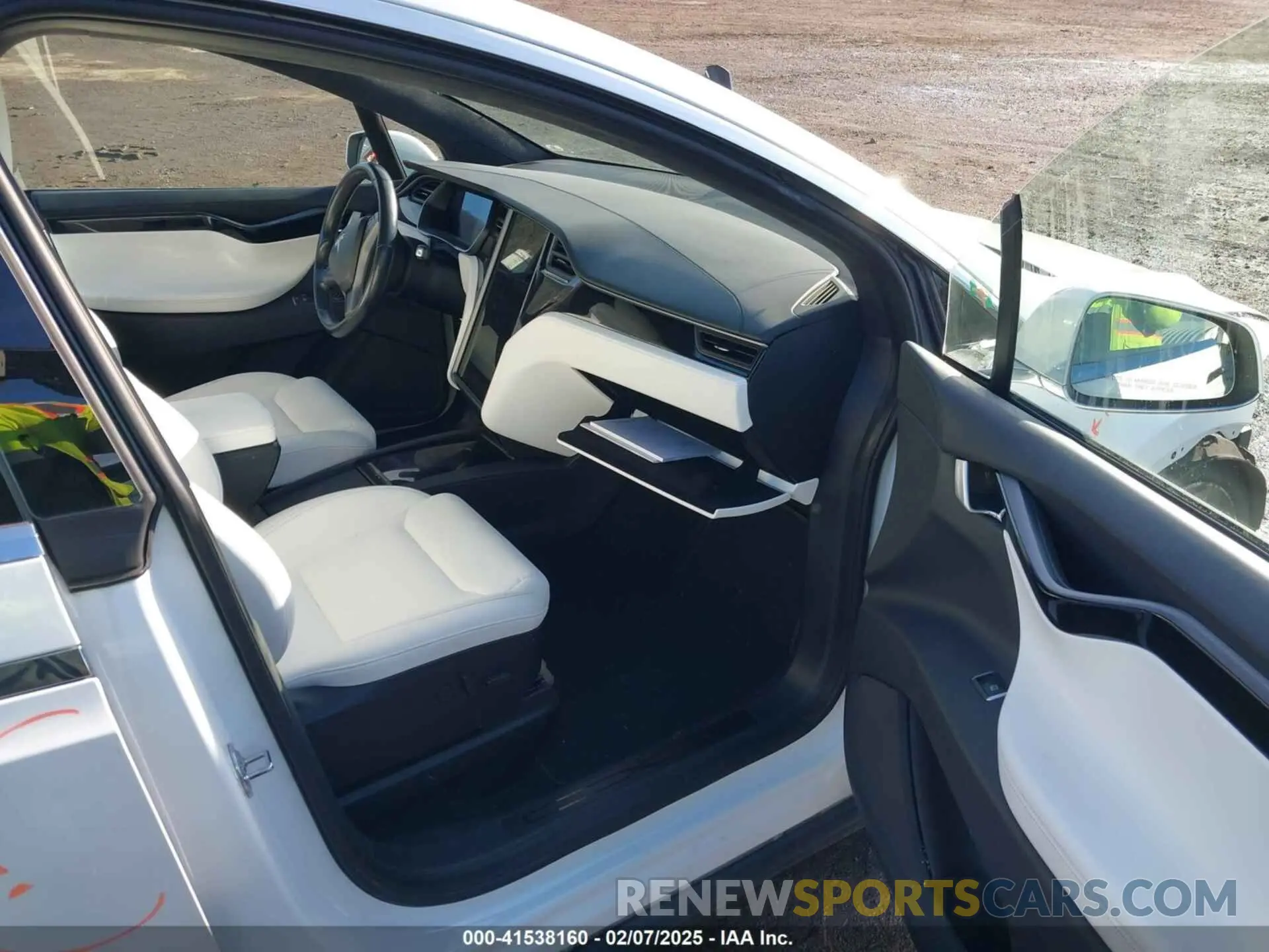 5 Photograph of a damaged car 5YJXCBE29LF231688 TESLA MODEL X 2020