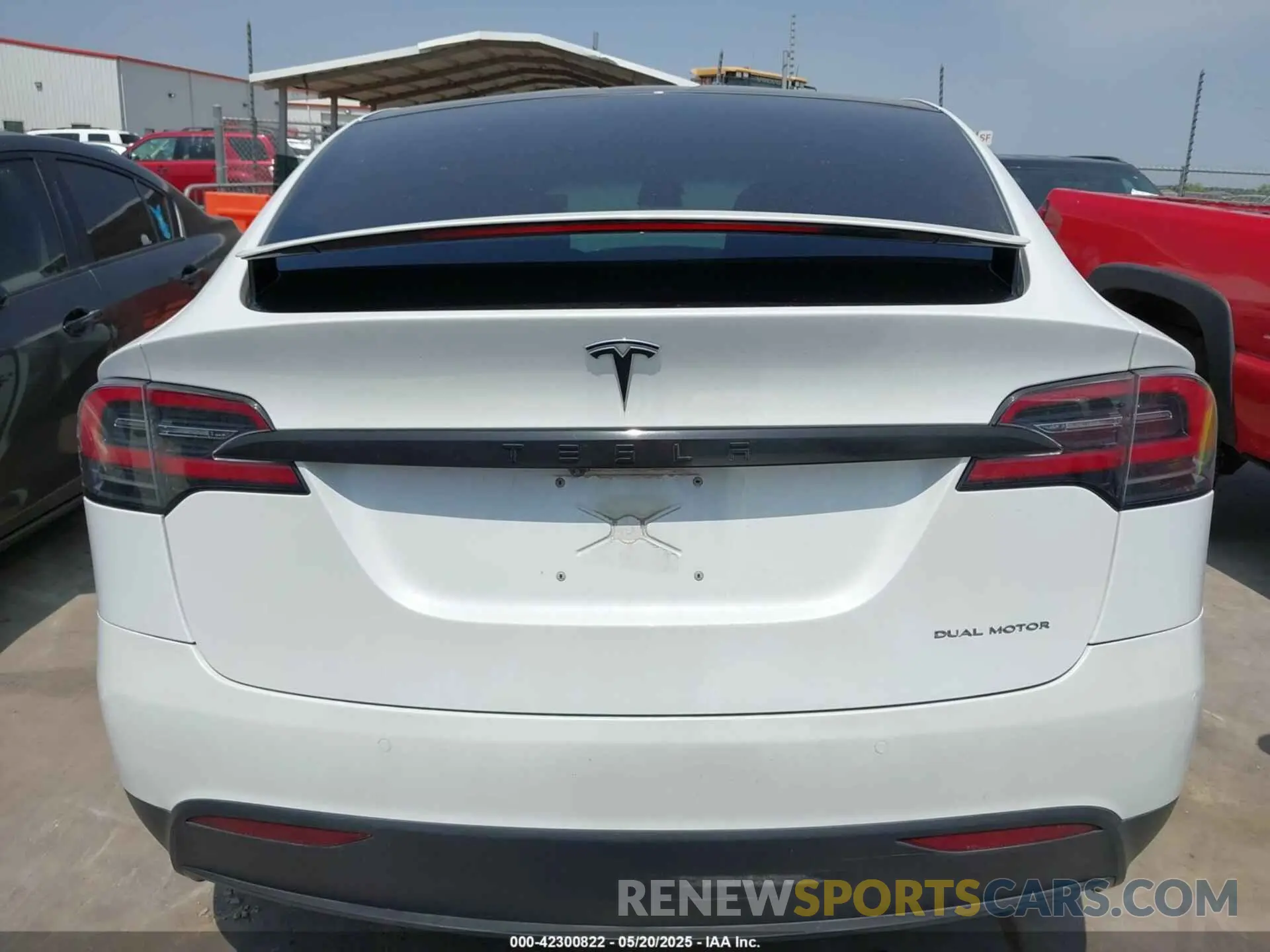 15 Photograph of a damaged car 5YJXCBE29LF302727 TESLA MODEL X 2020