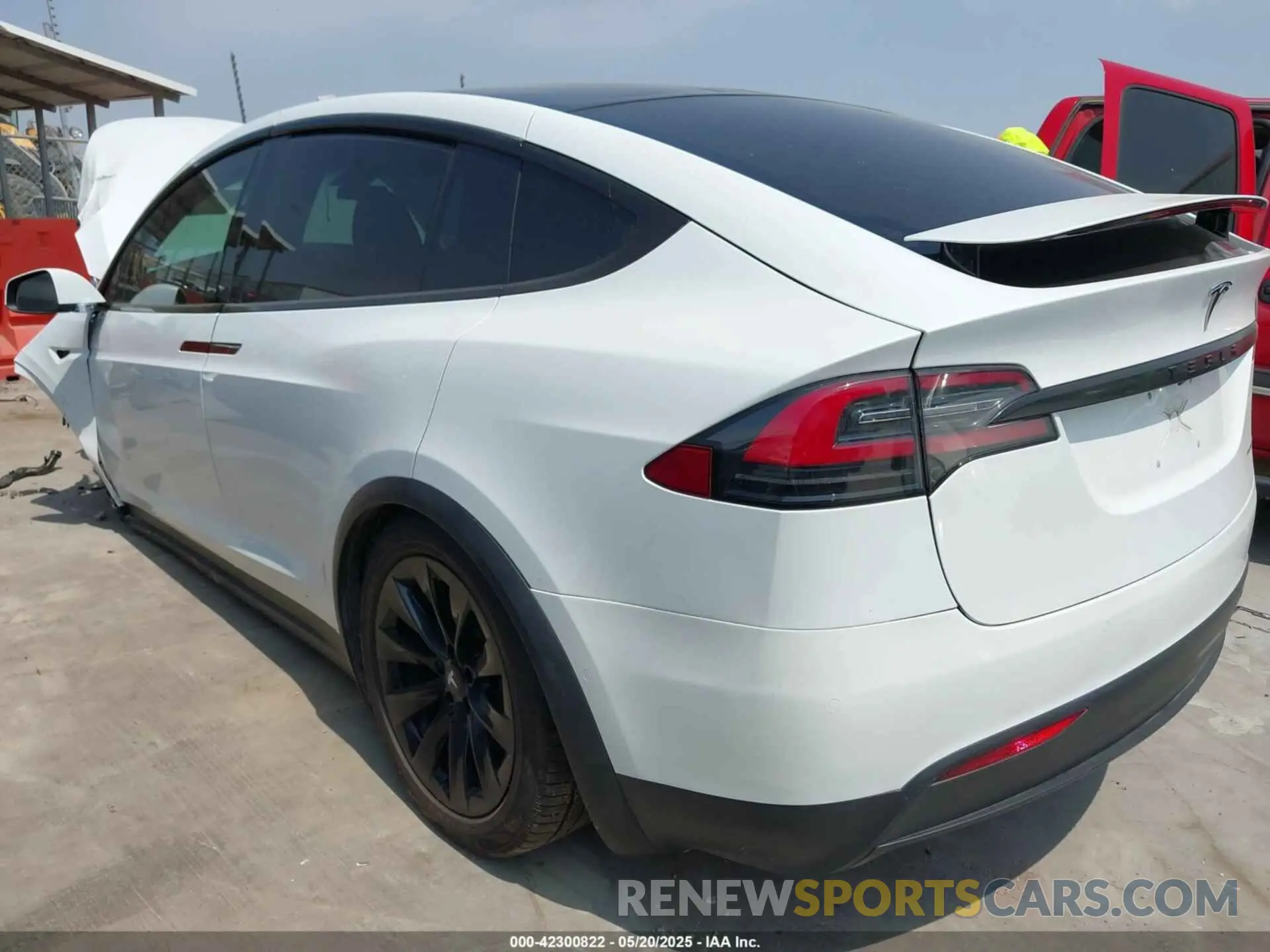 3 Photograph of a damaged car 5YJXCBE29LF302727 TESLA MODEL X 2020