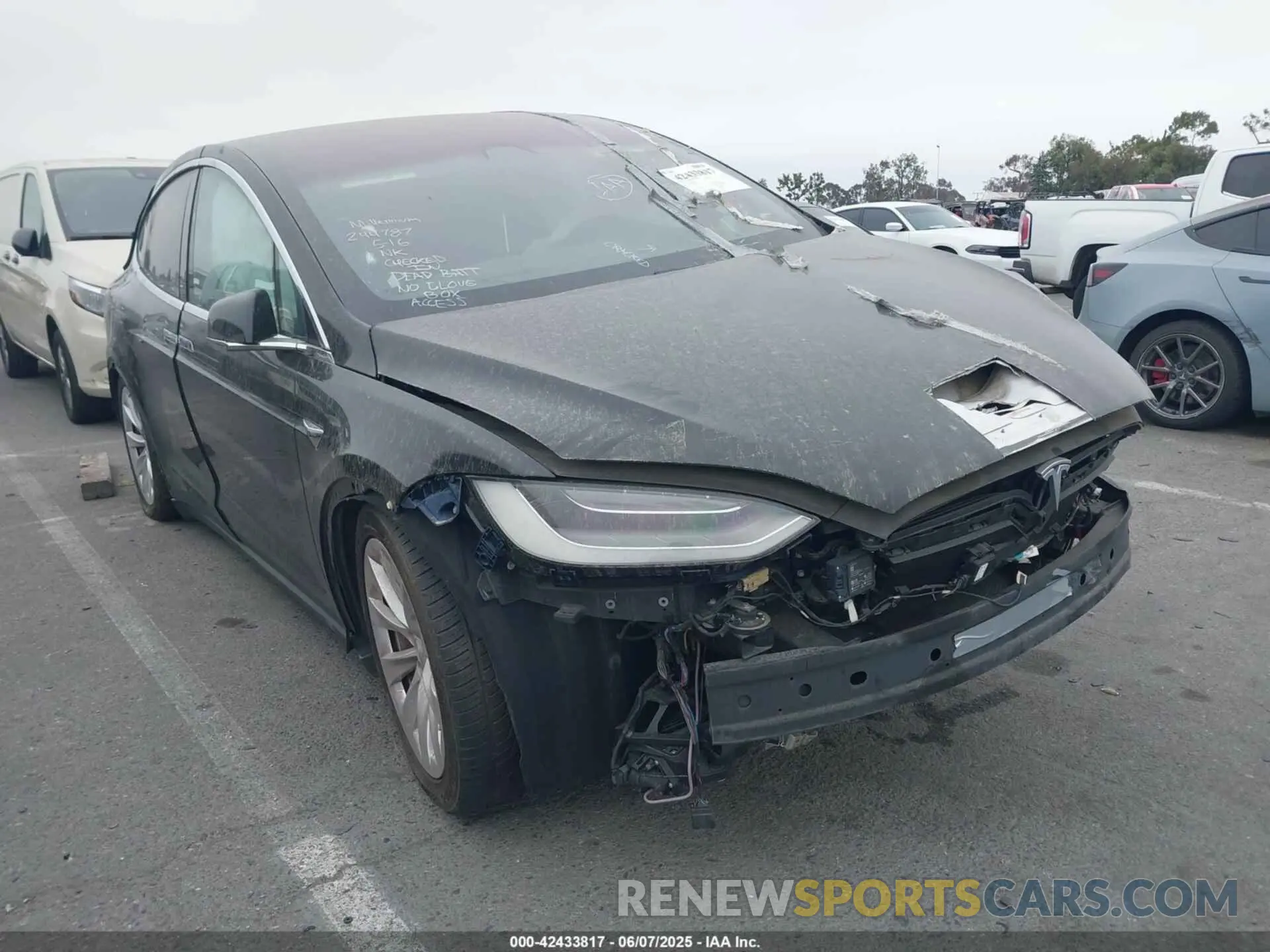 1 Photograph of a damaged car 5YJXCBE2XLF244787 TESLA MODEL X 2020