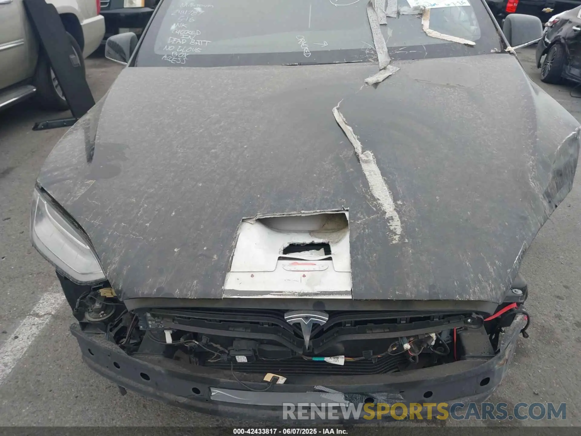 10 Photograph of a damaged car 5YJXCBE2XLF244787 TESLA MODEL X 2020