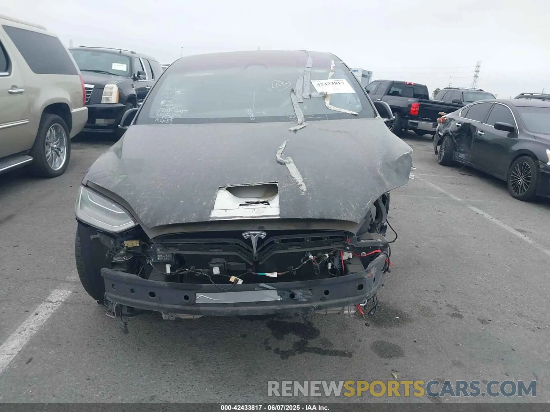 11 Photograph of a damaged car 5YJXCBE2XLF244787 TESLA MODEL X 2020