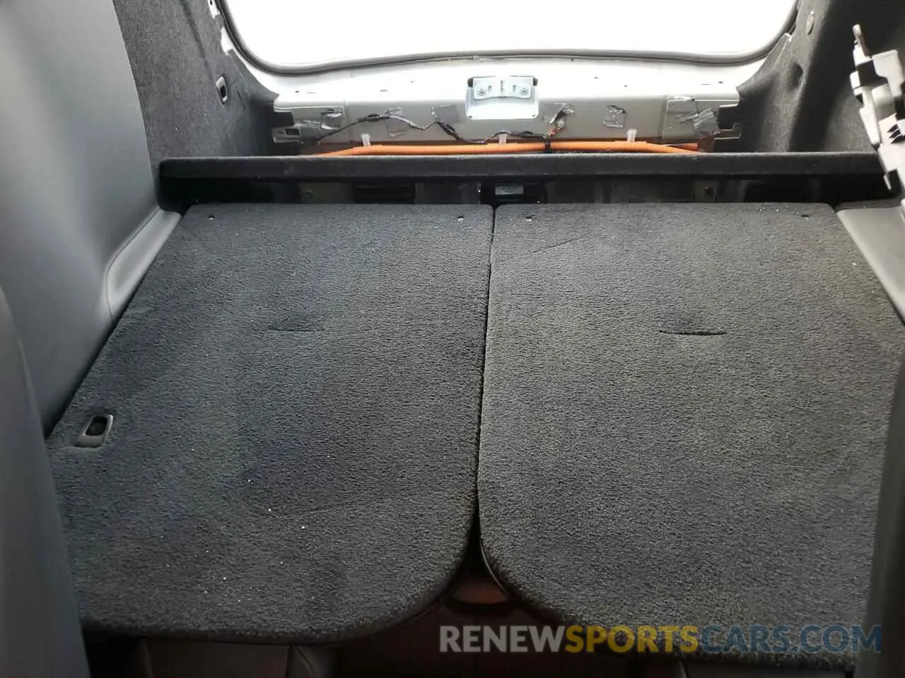 10 Photograph of a damaged car 5YJXCBE2XLF272105 TESLA MODEL X 2020