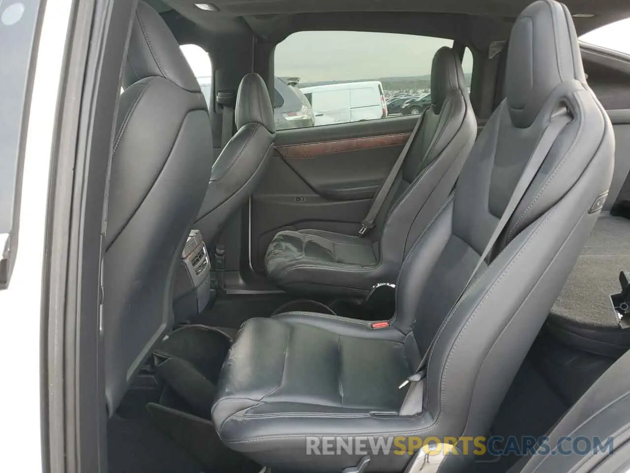 11 Photograph of a damaged car 5YJXCBE2XLF272105 TESLA MODEL X 2020