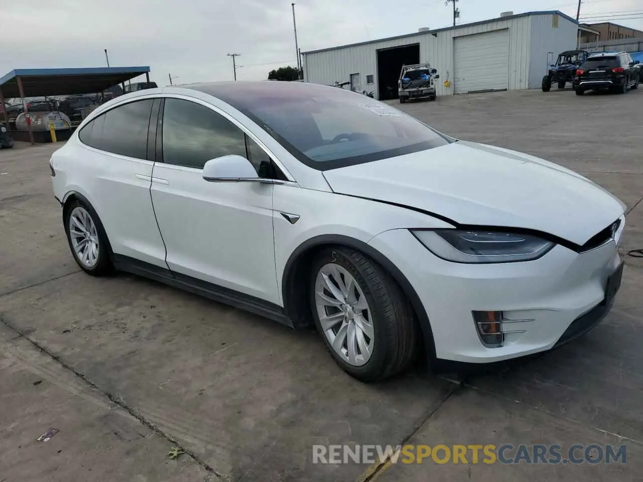 4 Photograph of a damaged car 5YJXCBE2XLF272105 TESLA MODEL X 2020