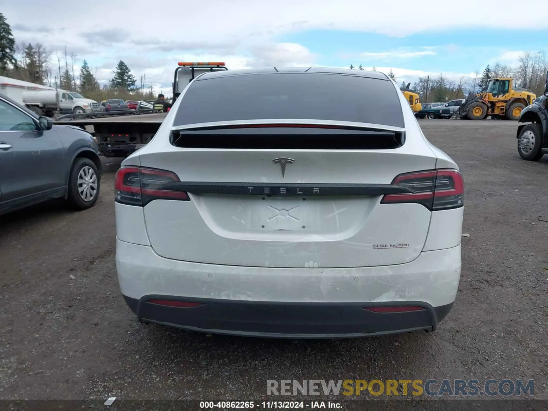 17 Photograph of a damaged car 5YJXCBE43LF216850 TESLA MODEL X 2020