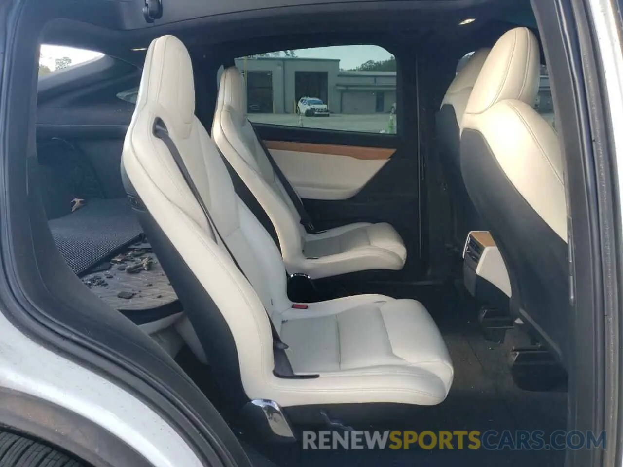 10 Photograph of a damaged car 5YJXCBE49LF243616 TESLA MODEL X 2020