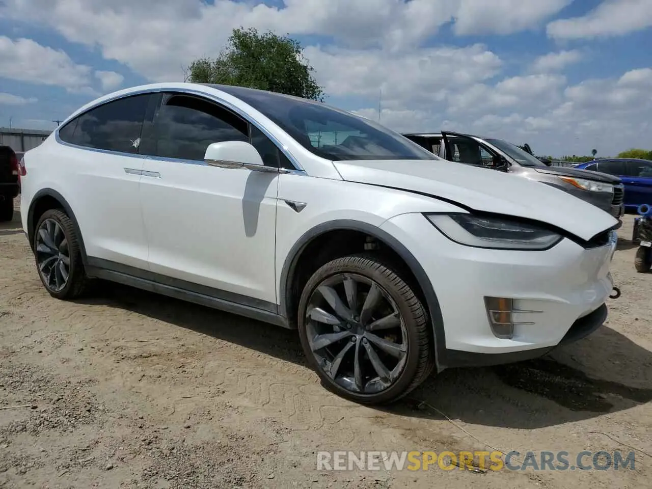 4 Photograph of a damaged car 5YJXCDE20LF303678 TESLA MODEL X 2020