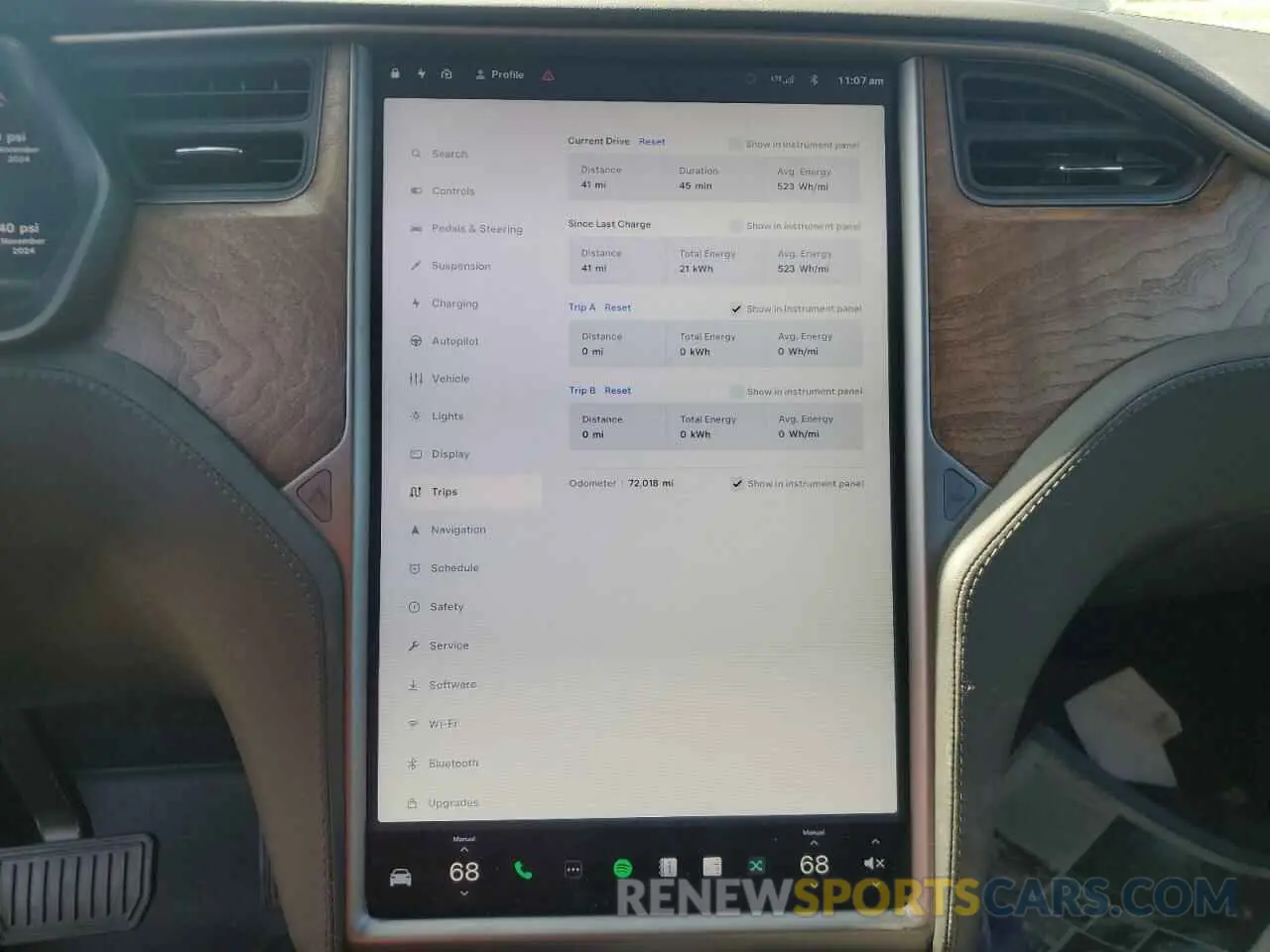 9 Photograph of a damaged car 5YJXCDE22LF250062 TESLA MODEL X 2020
