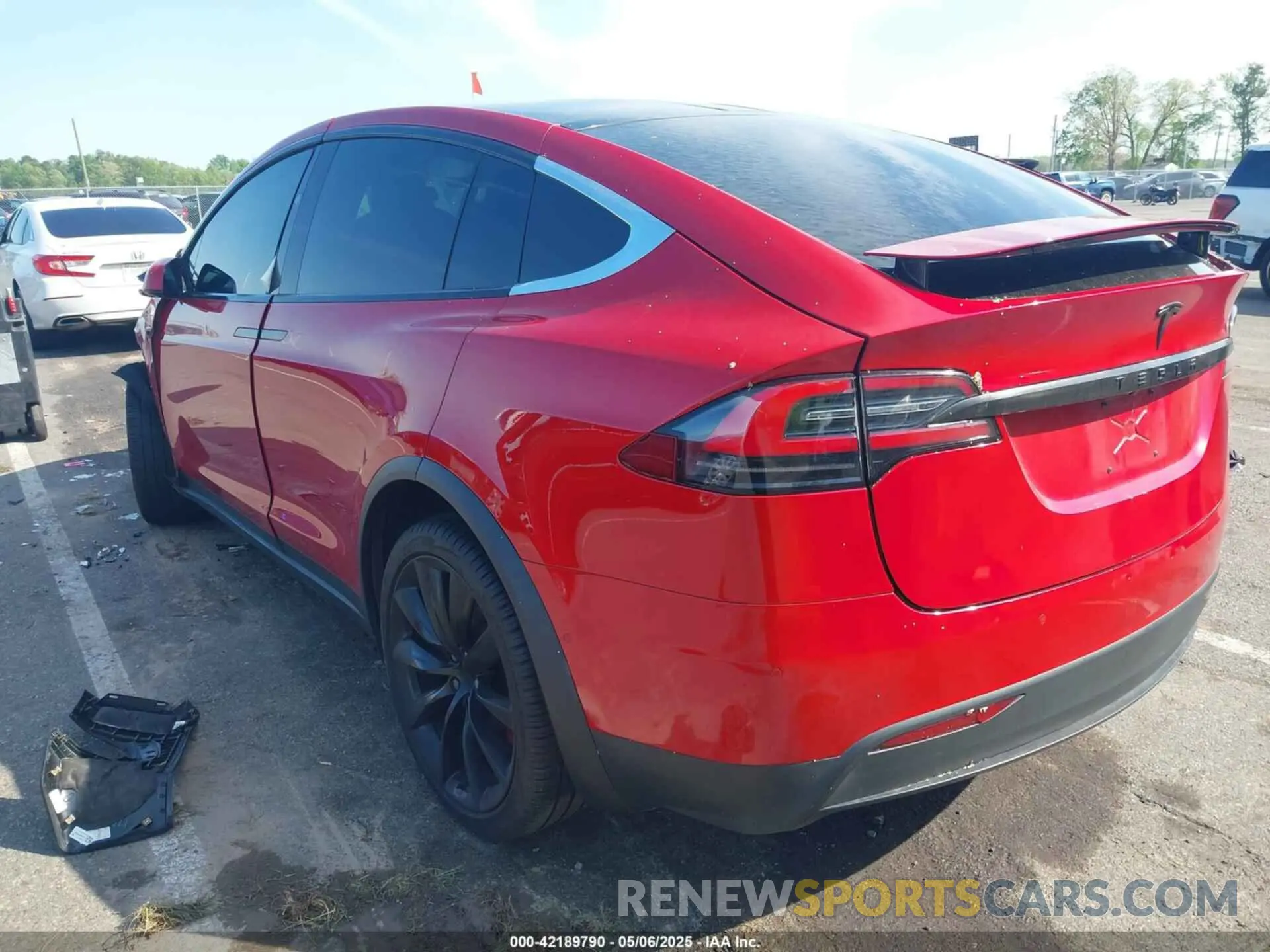 3 Photograph of a damaged car 5YJXCDE22LF266391 TESLA MODEL X 2020