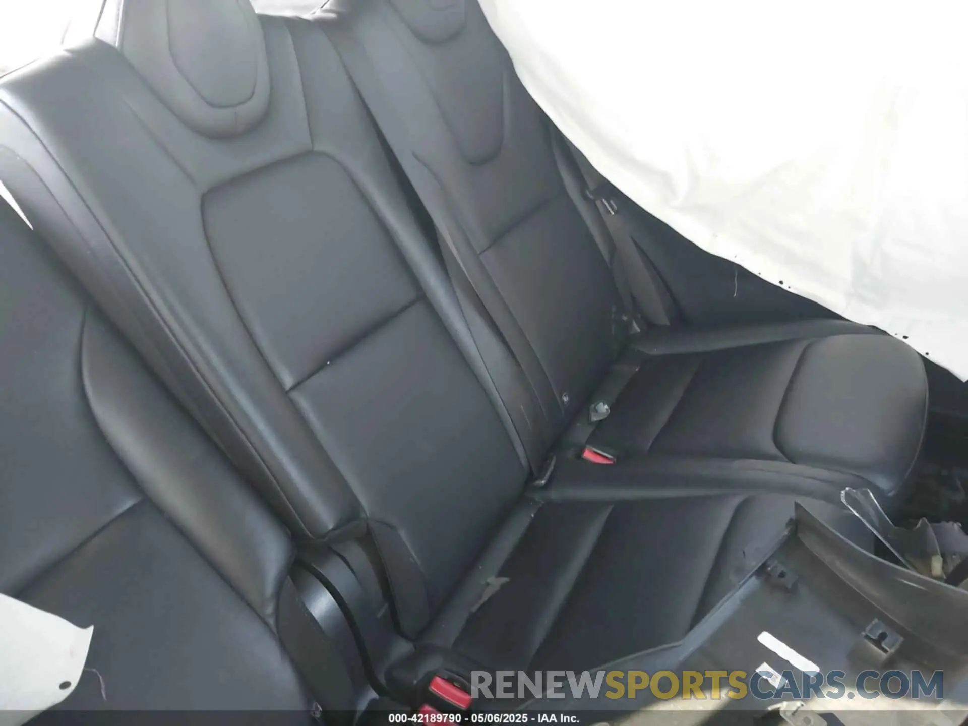 8 Photograph of a damaged car 5YJXCDE22LF266391 TESLA MODEL X 2020